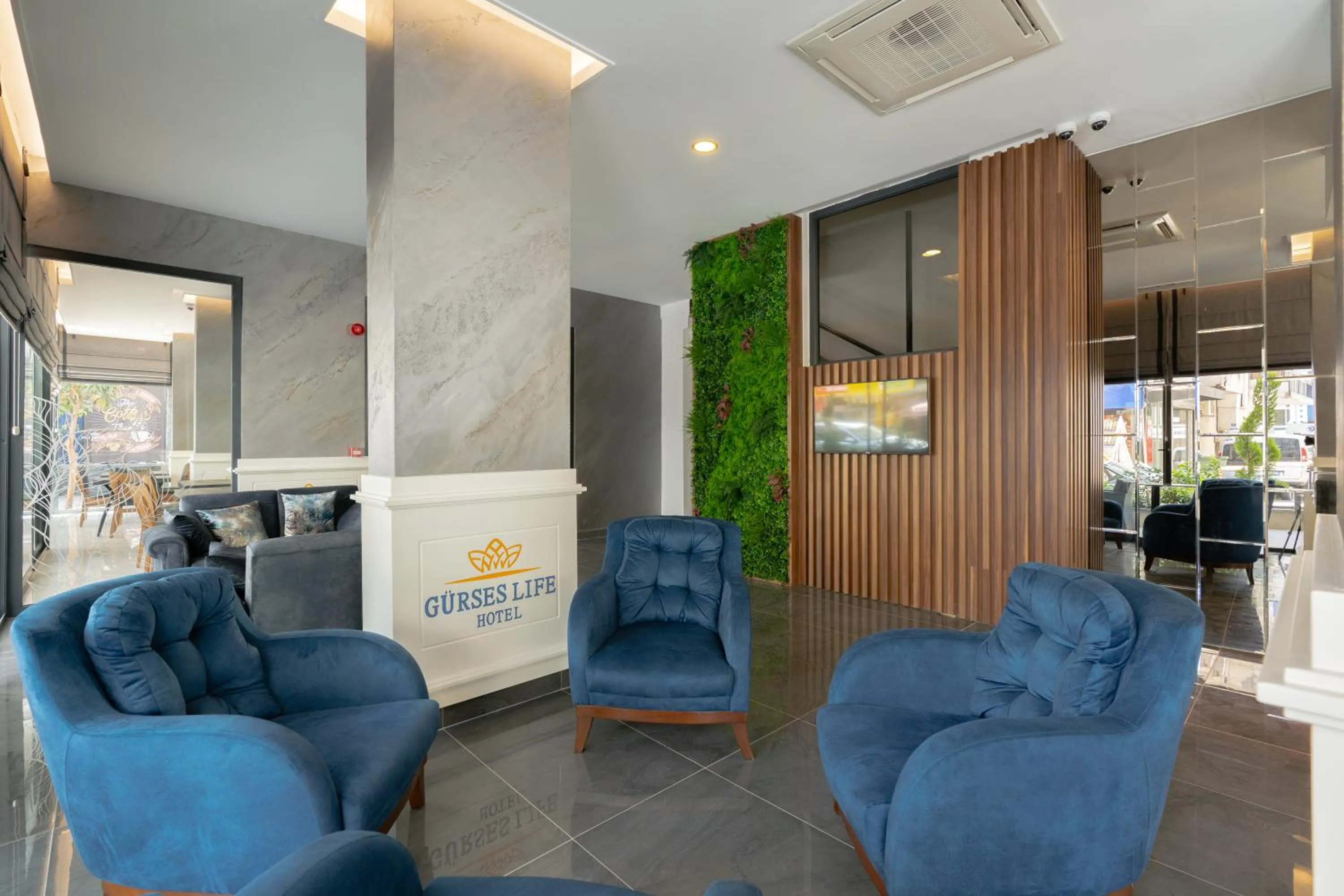 Lobby or reception in Gurses Life Hotel