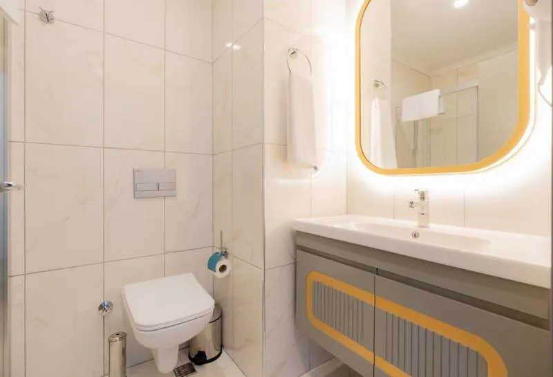 Shower in Gurses Life Hotel