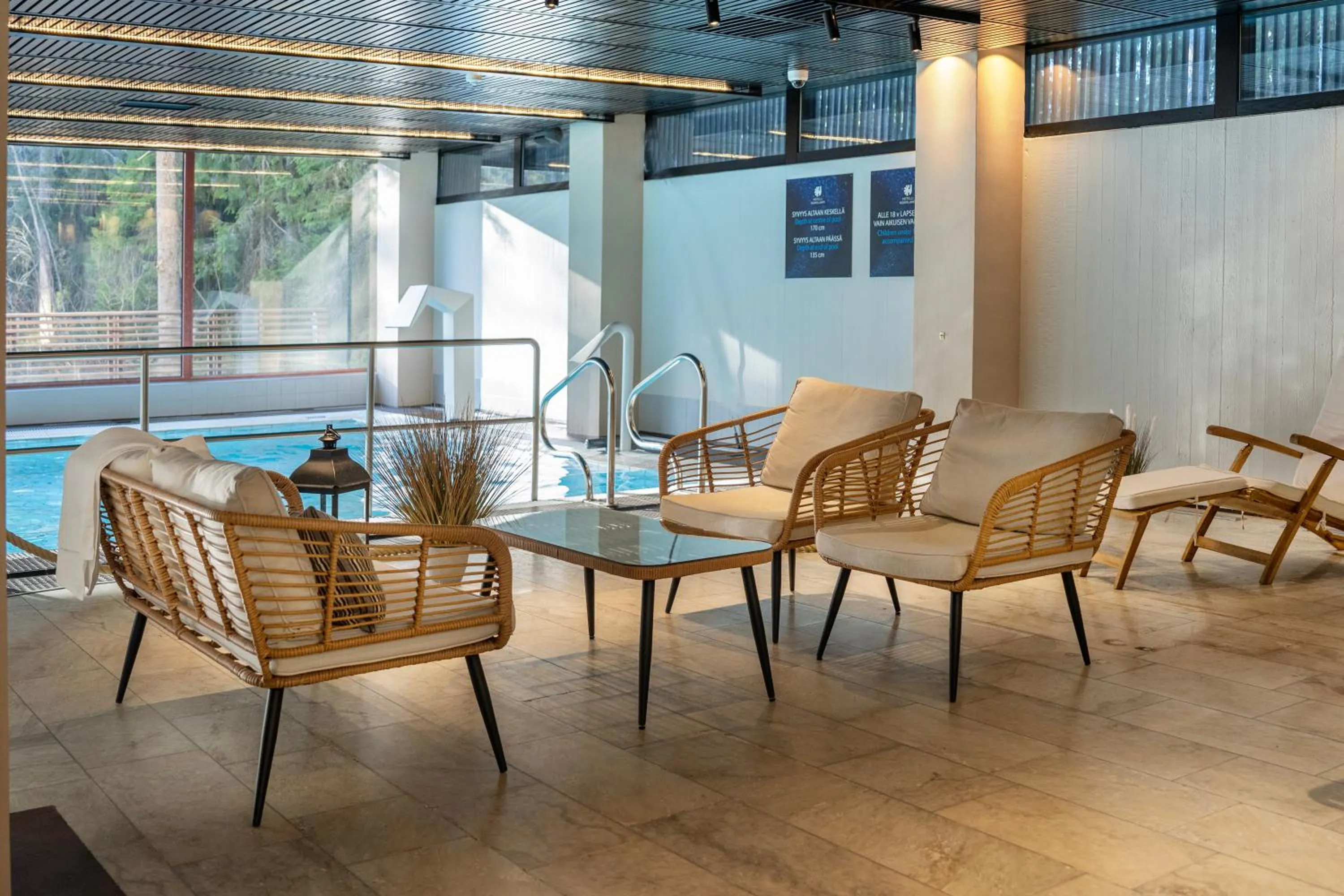 Seating area in Hotel Korpilampi