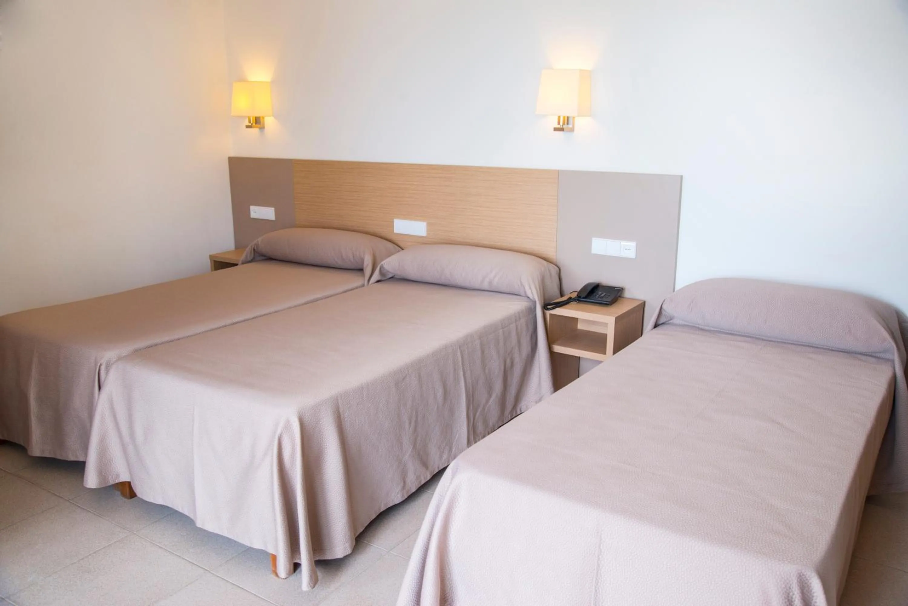 Bedroom, Bed in Hotel Duna