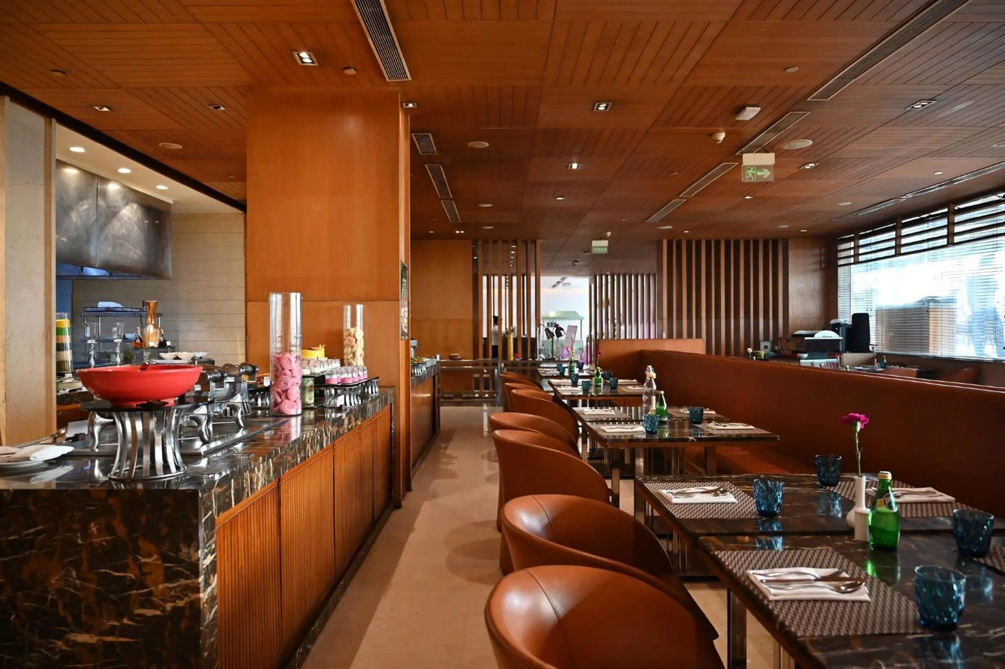 Restaurant/places to eat in Holiday Inn New Delhi Mayur Vihar Noida by IHG