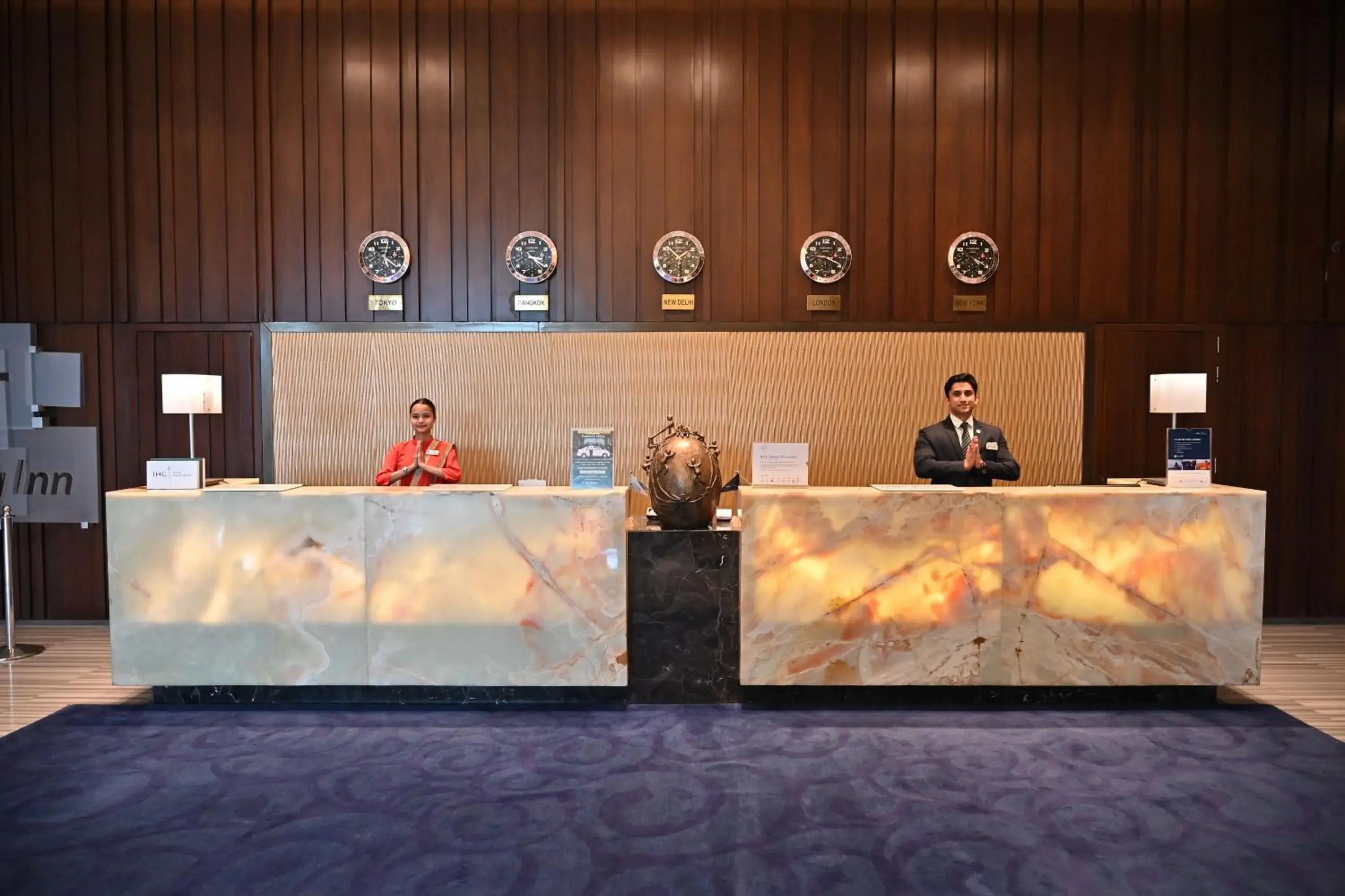 Lobby or reception in Holiday Inn New Delhi Mayur Vihar Noida by IHG Lobby or reception in Holiday Inn New Delhi Mayur Vihar Noida by IHG