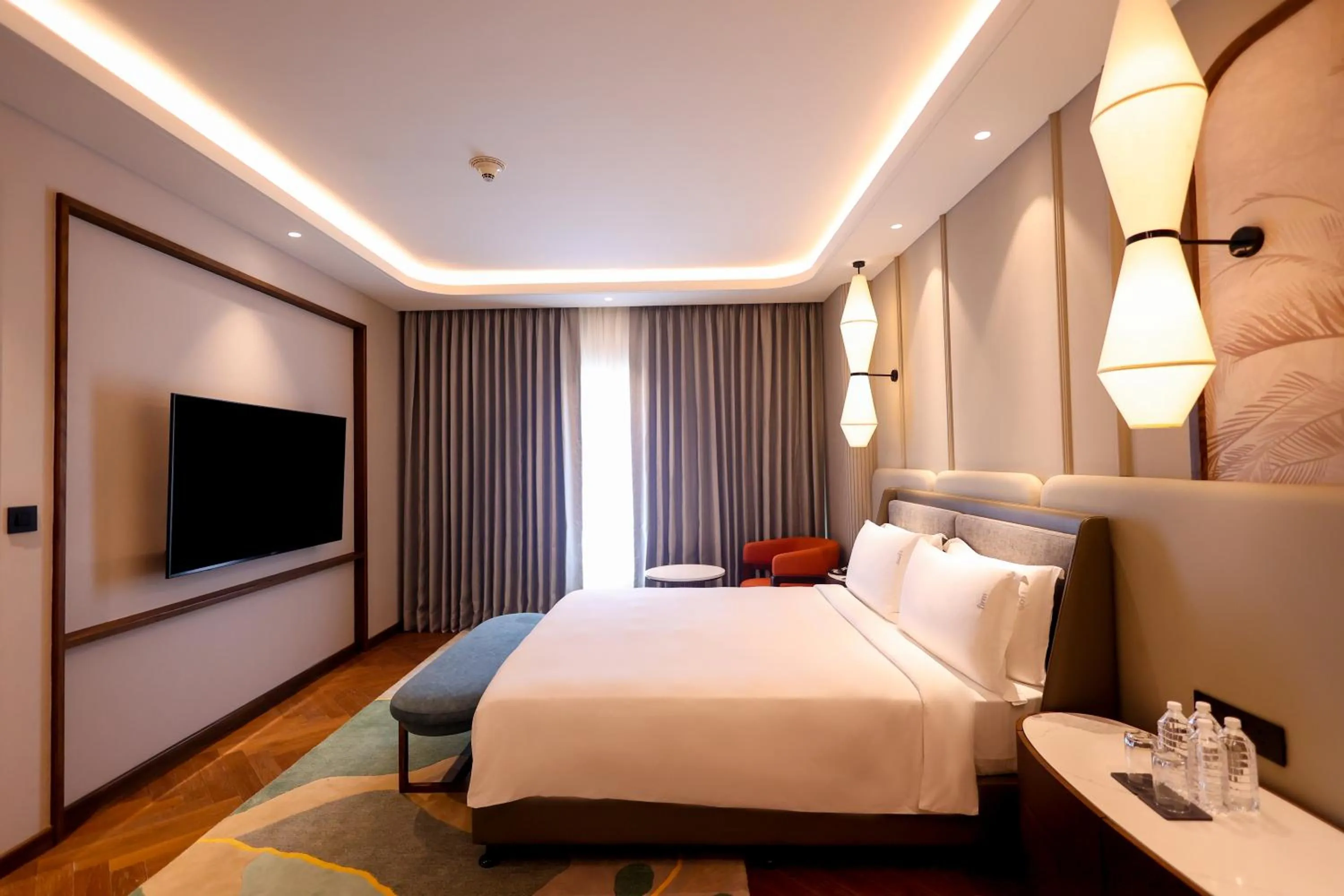 Bed in Holiday Inn New Delhi Mayur Vihar Noida by IHG