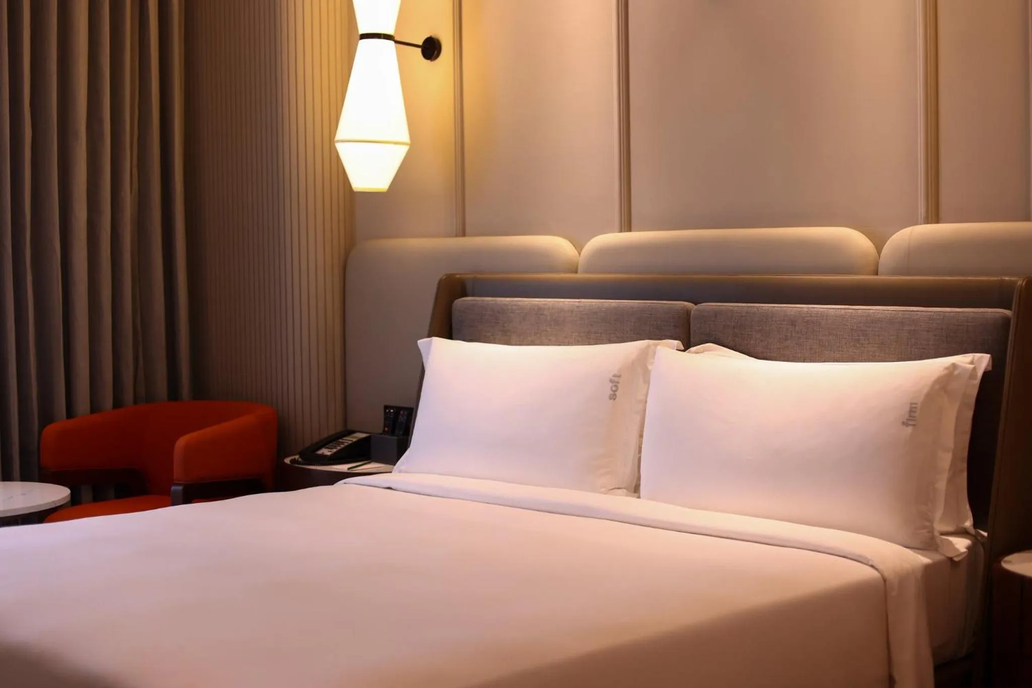 Photo of the whole room, Bed in Holiday Inn New Delhi Mayur Vihar Noida by IHG