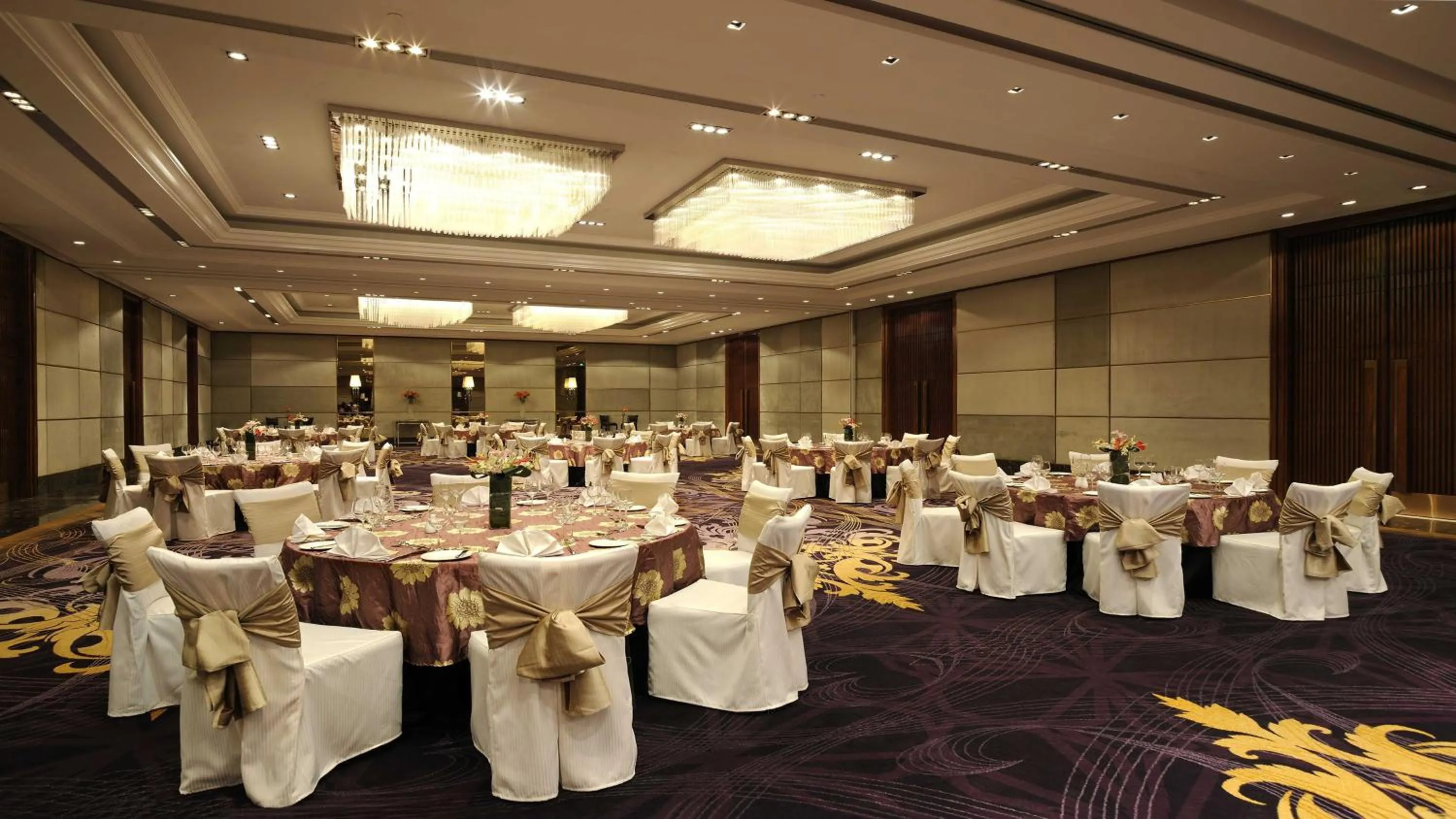 Banquet/Function facilities in Holiday Inn New Delhi Mayur Vihar Noida by IHG