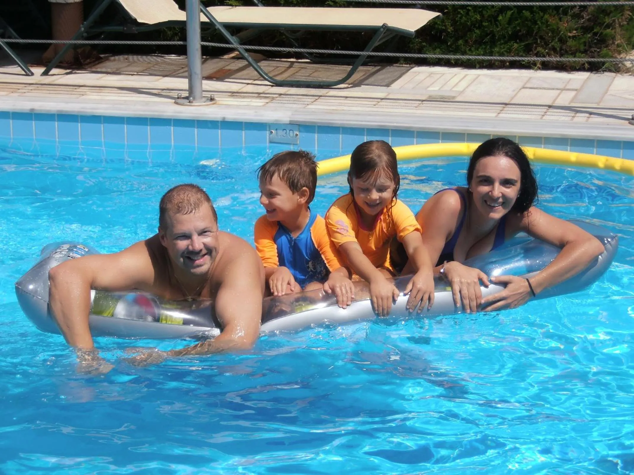 Swimming pool in Paris Village Apartments