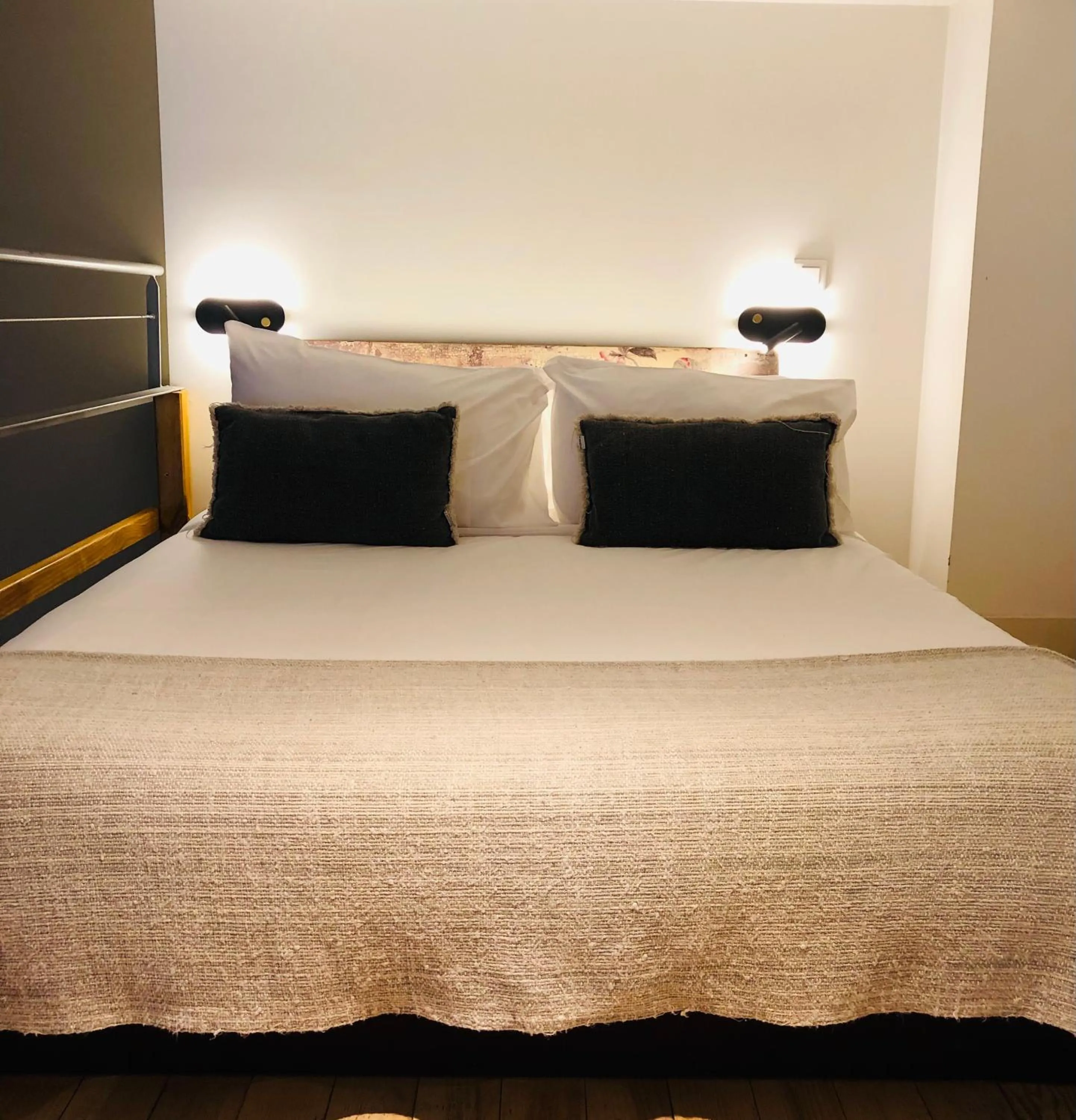 Bed in L'Apparthôtel Particulier Bordeaux