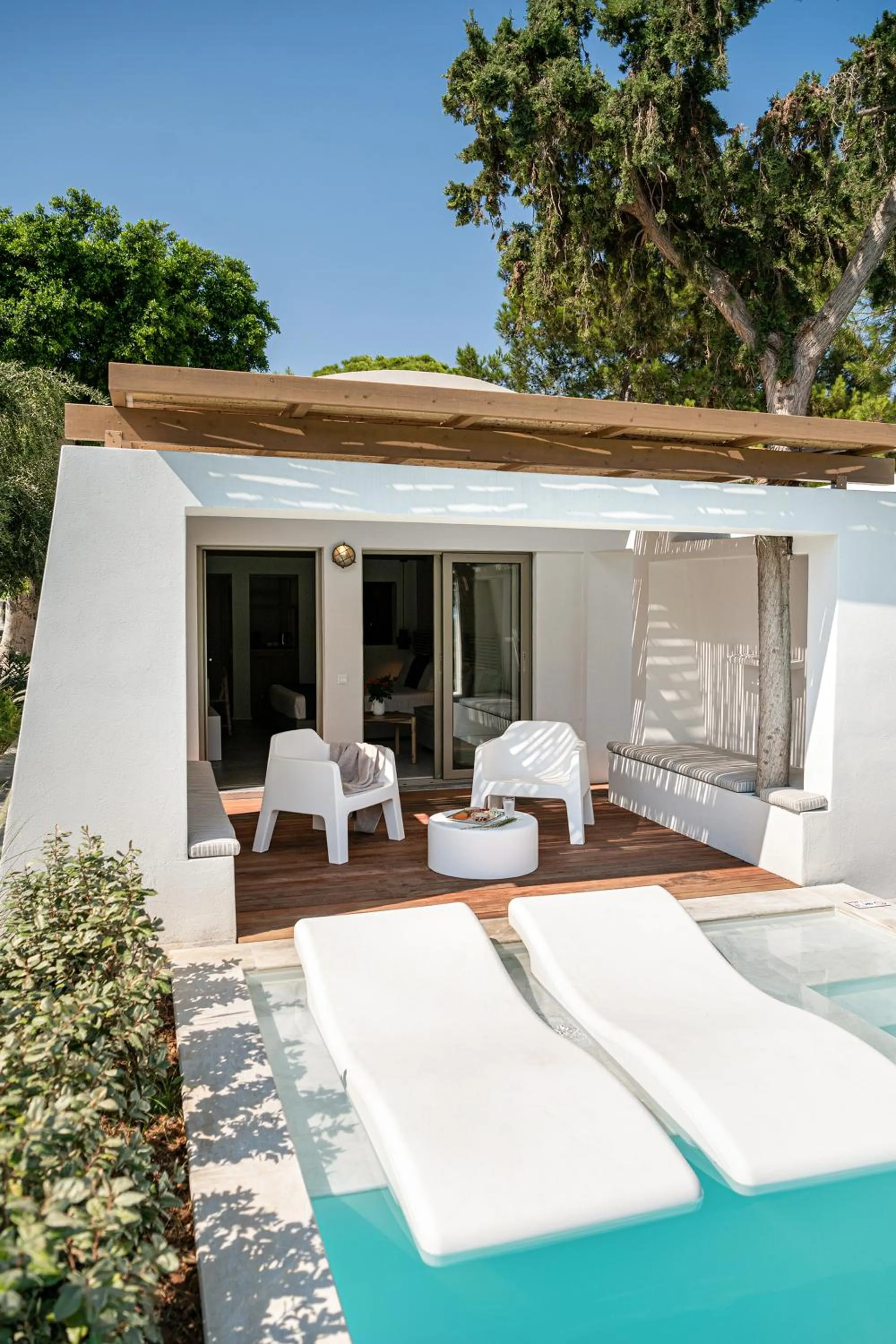 Patio in Kakkos Bay Hotel and Bungalows