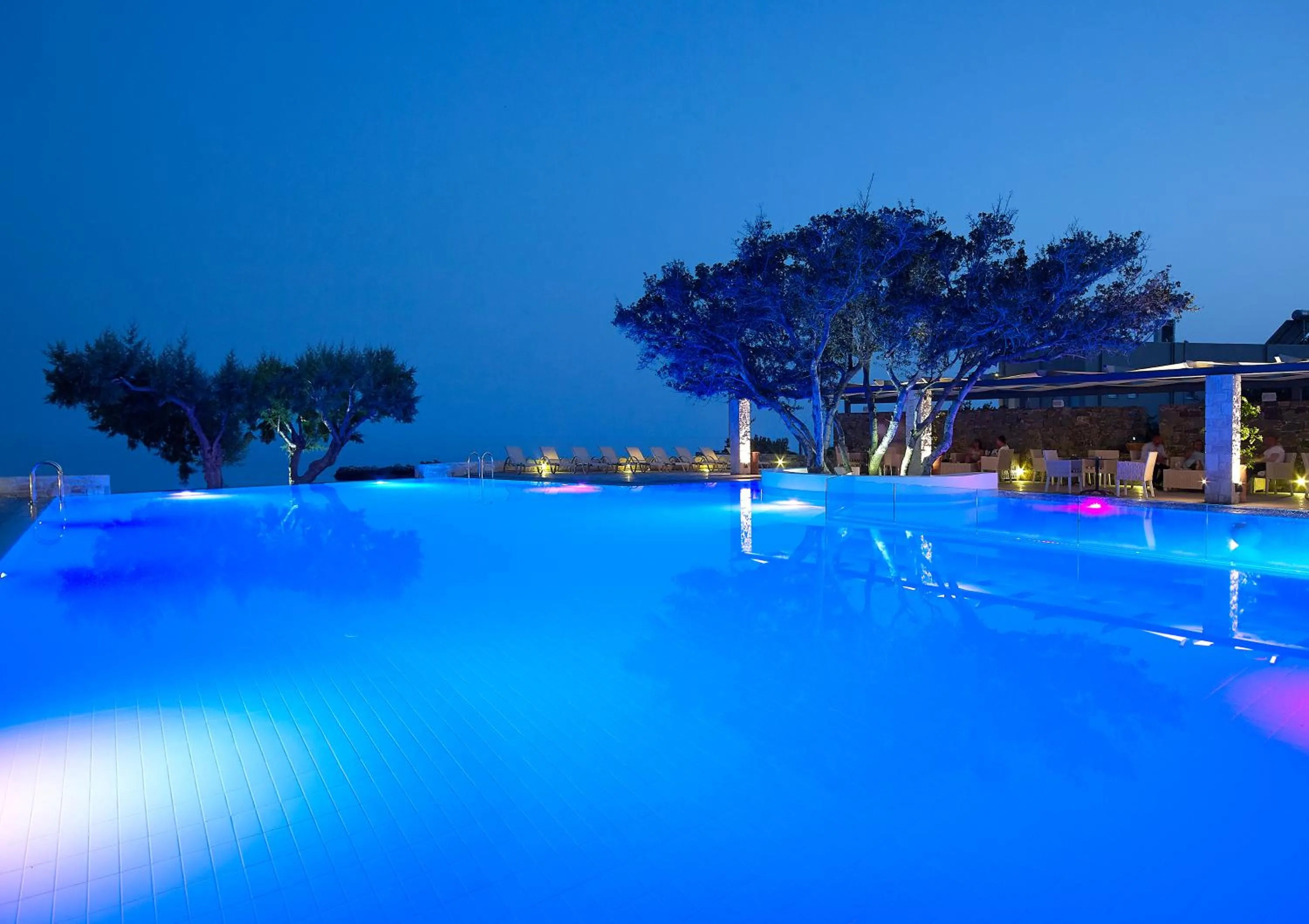 Swimming pool in Kakkos Bay Hotel and Bungalows