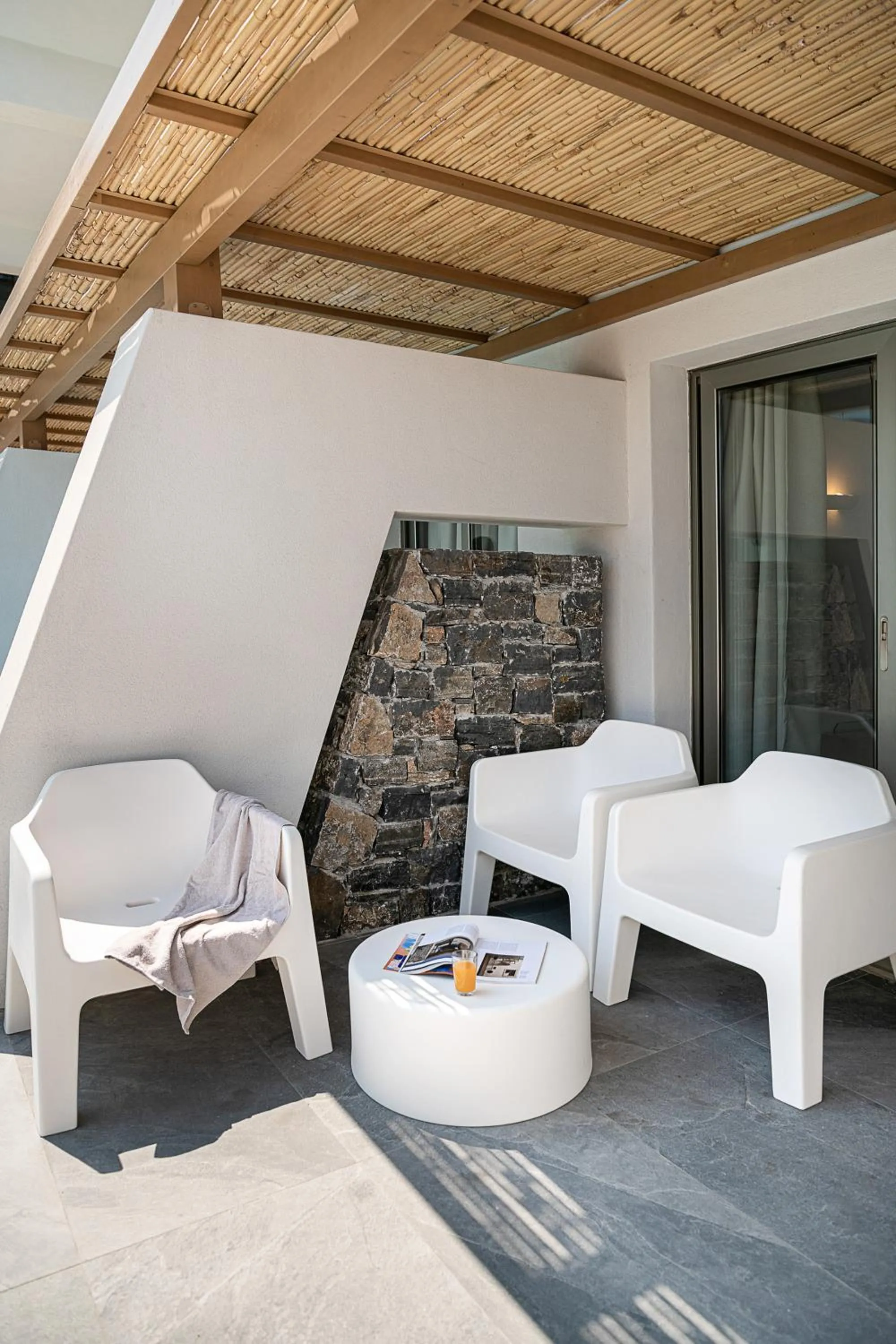 Patio in Kakkos Bay Hotel and Bungalows