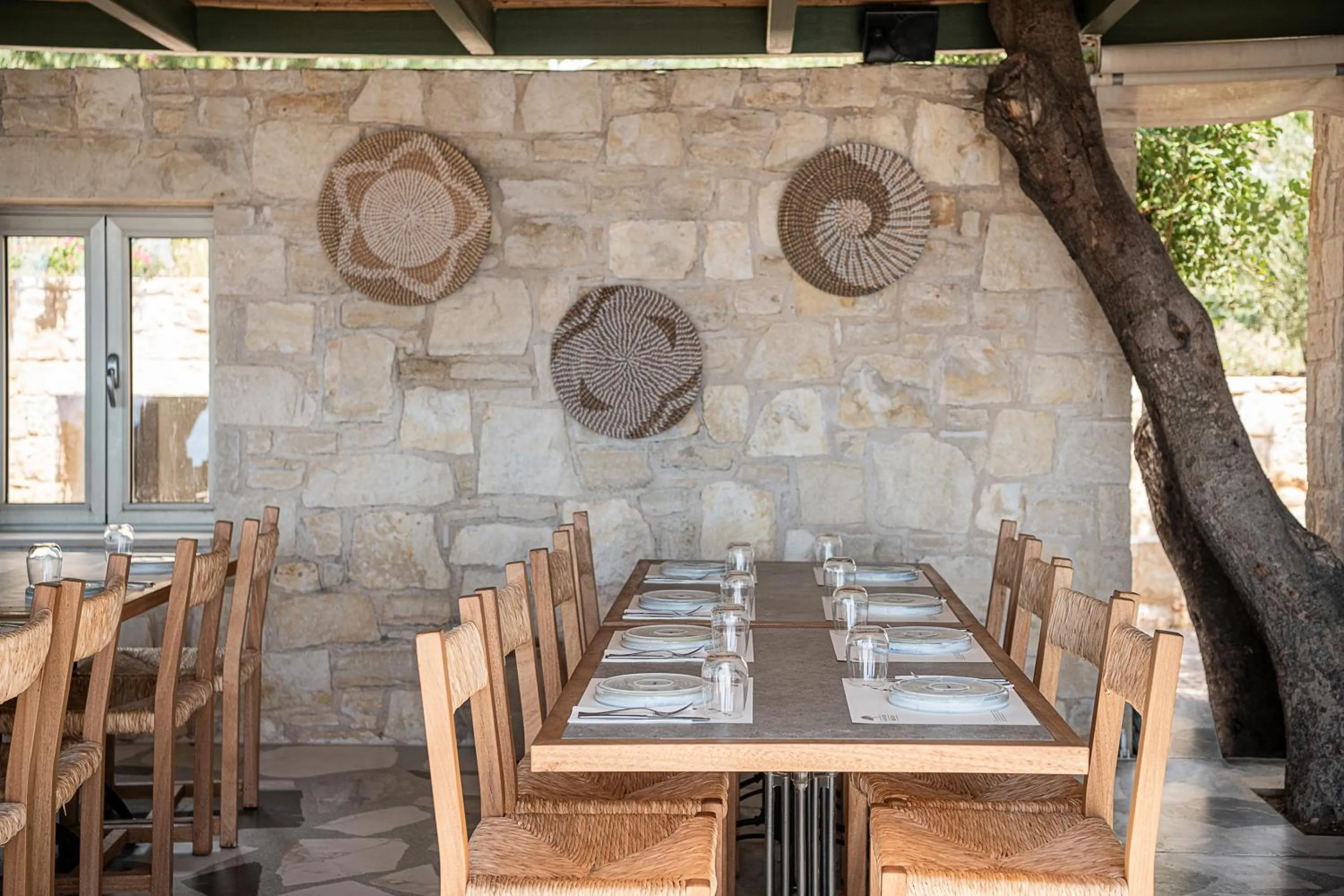 Restaurant/places to eat in Kakkos Bay Hotel and Bungalows