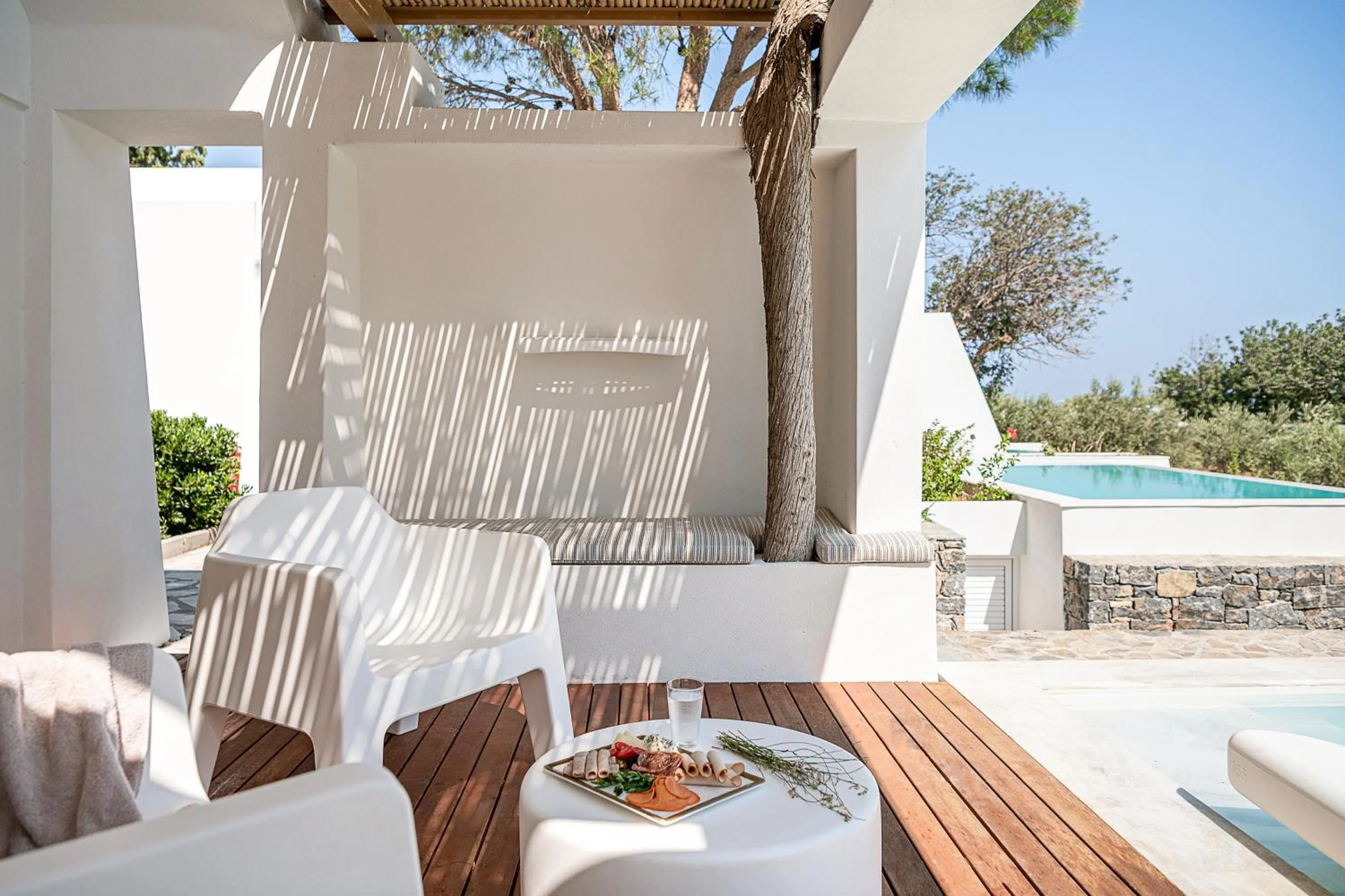 Patio in Kakkos Bay Hotel and Bungalows