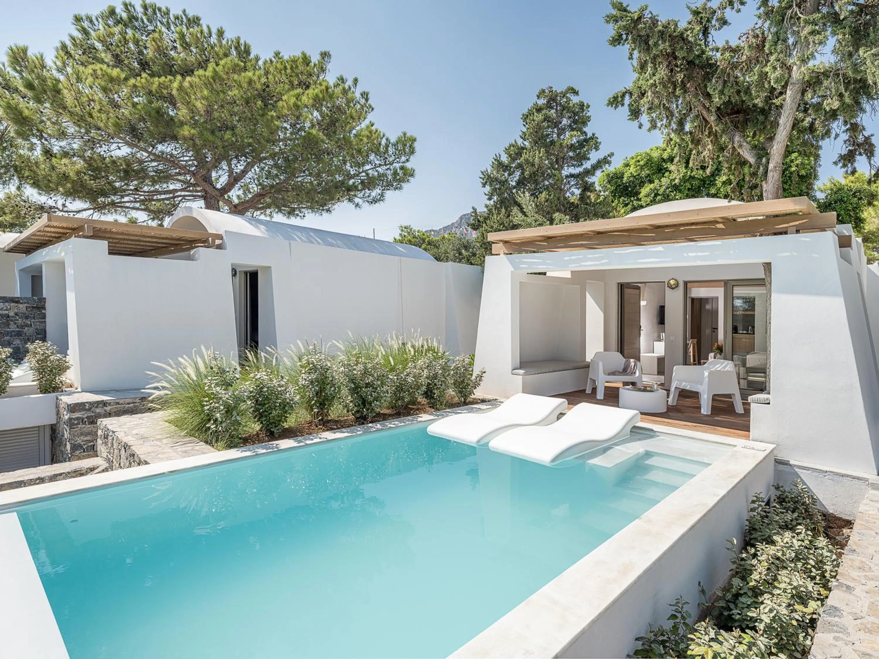 Property building in Kakkos Bay Hotel and Bungalows