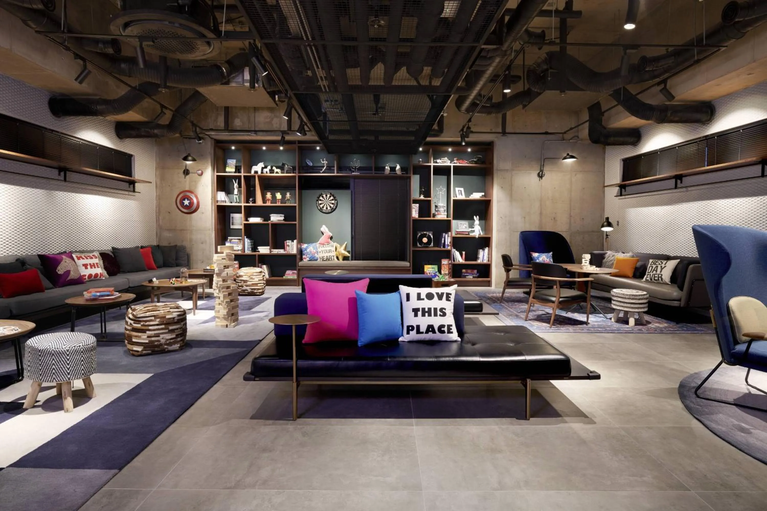 Lounge or bar in Moxy Seoul Insadong