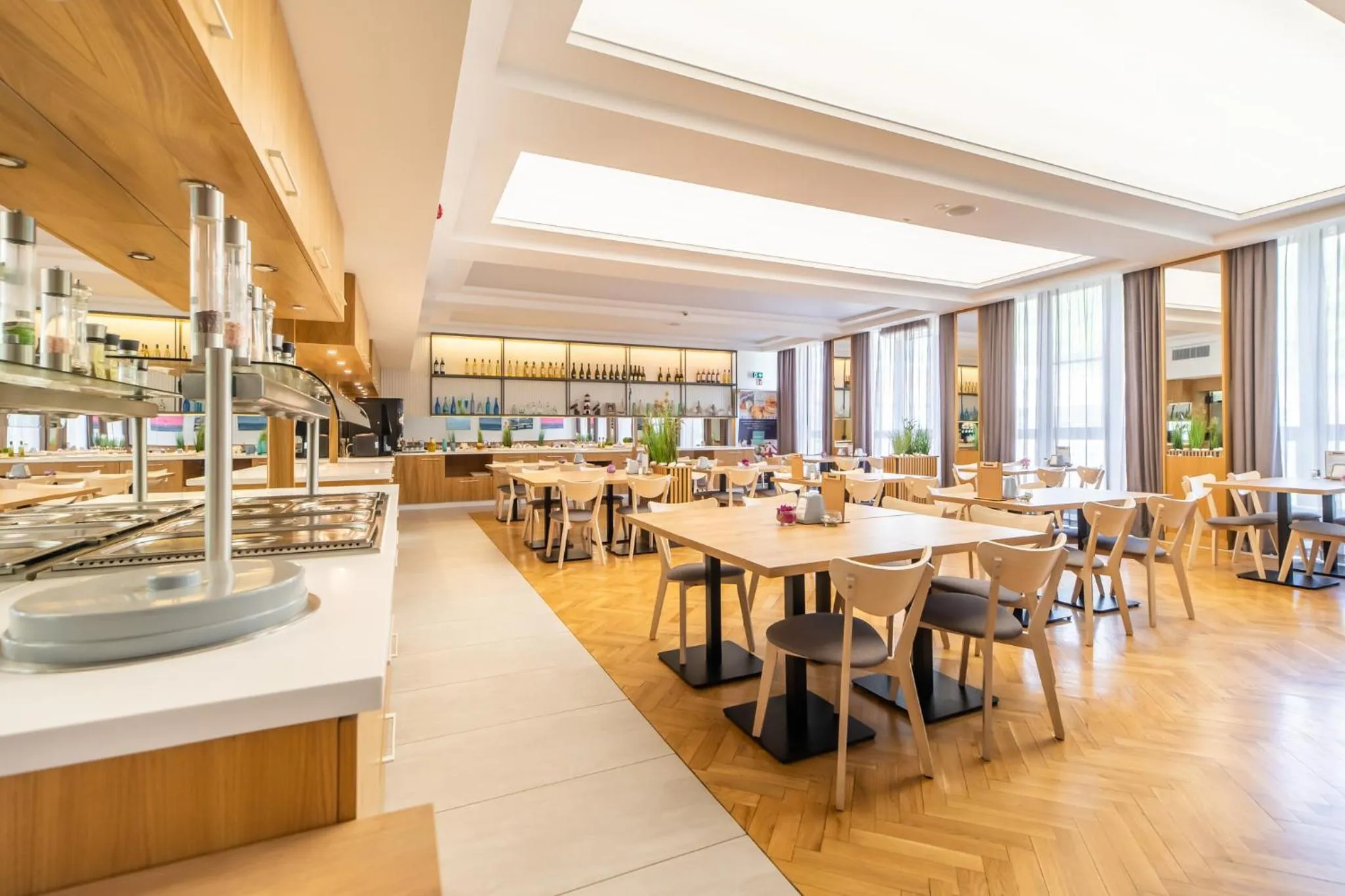 Restaurant/places to eat in SeaPark Hotel Wellness & Spa