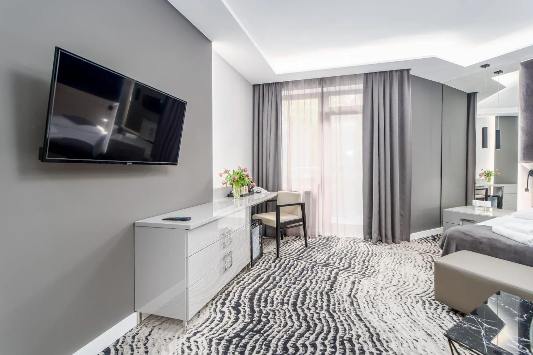 TV and multimedia, Bed in SeaPark Hotel Wellness & Spa