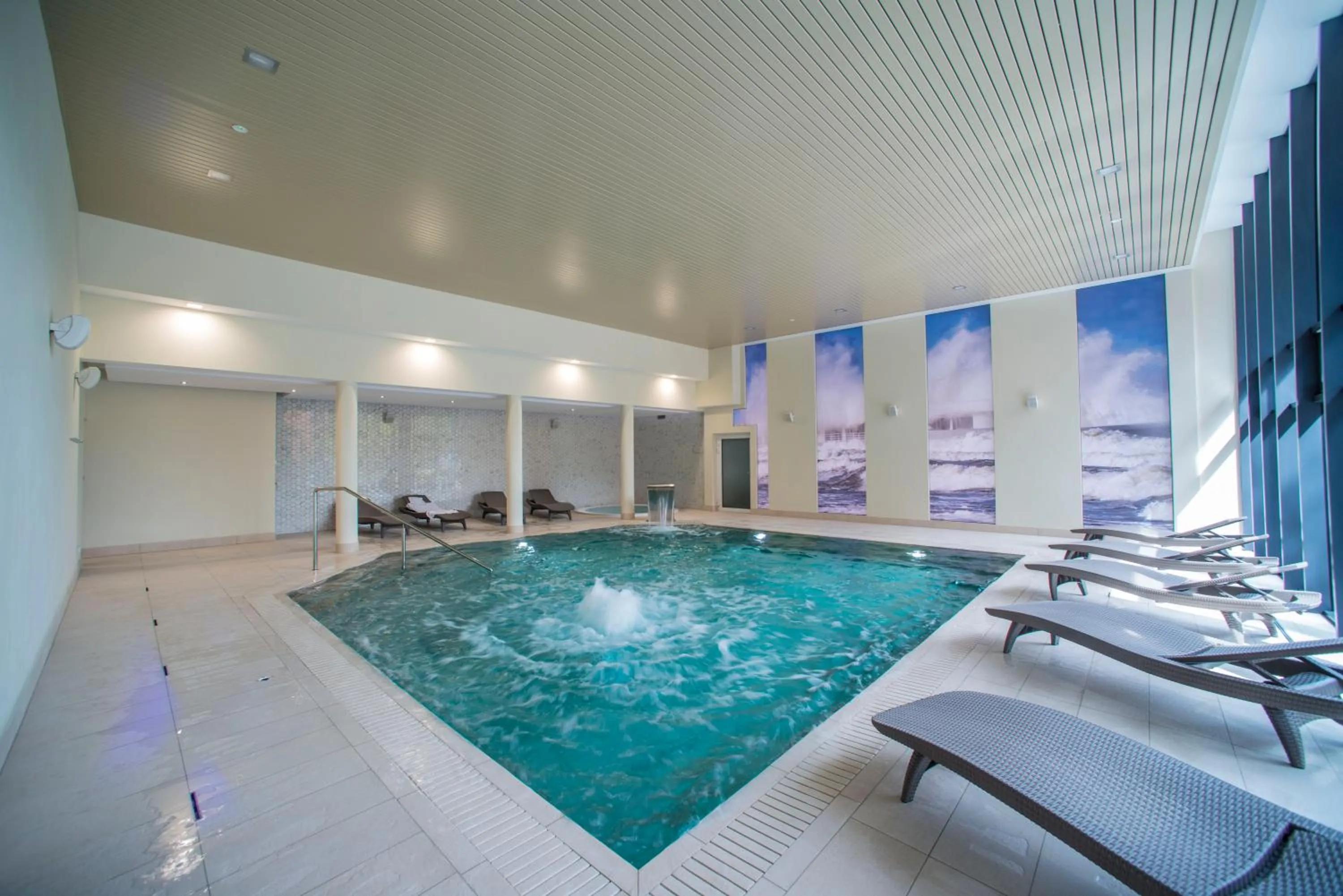 Hot Tub in SeaPark Hotel Wellness & Spa