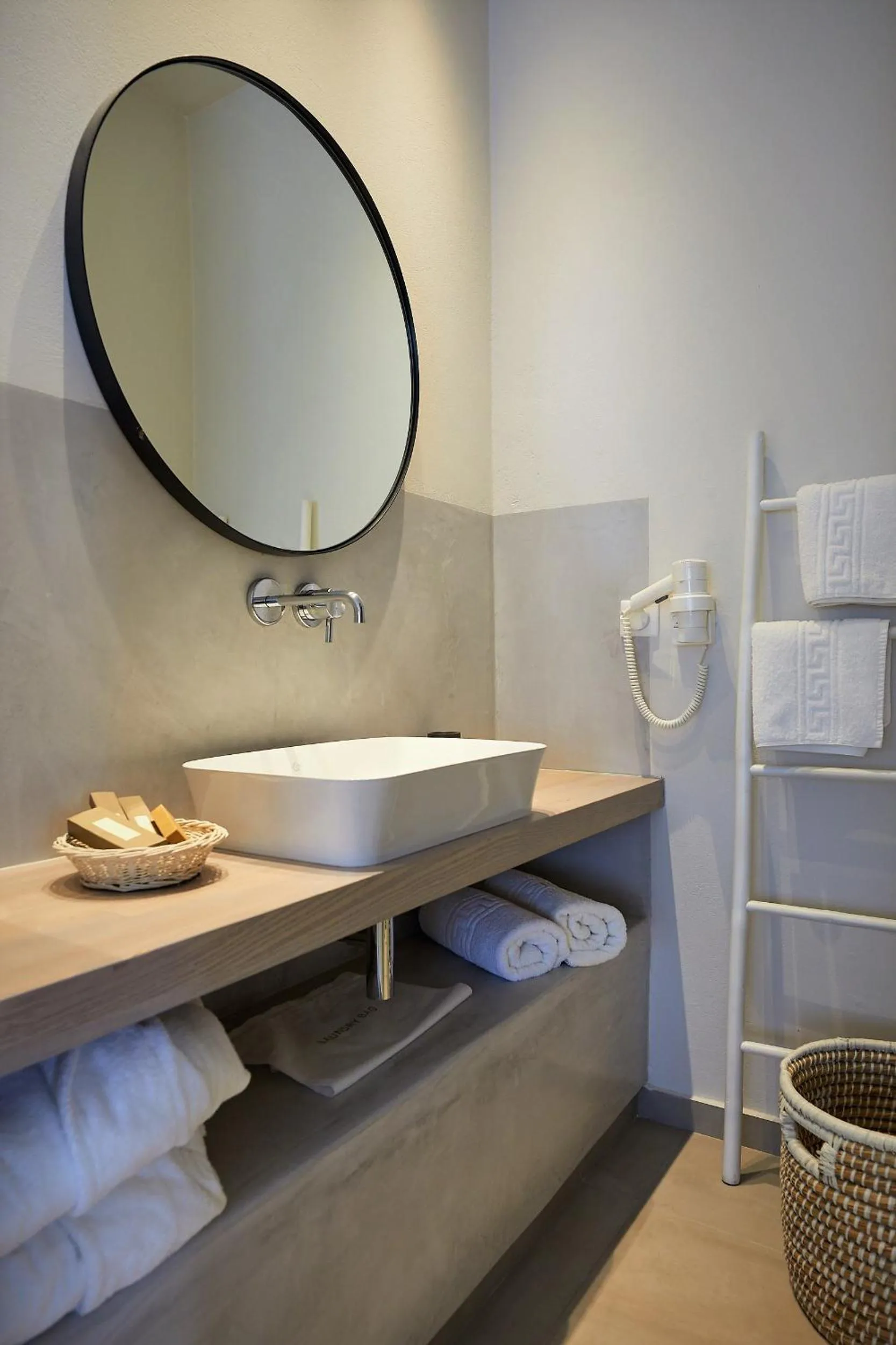 Bathroom in Vigla Hotel