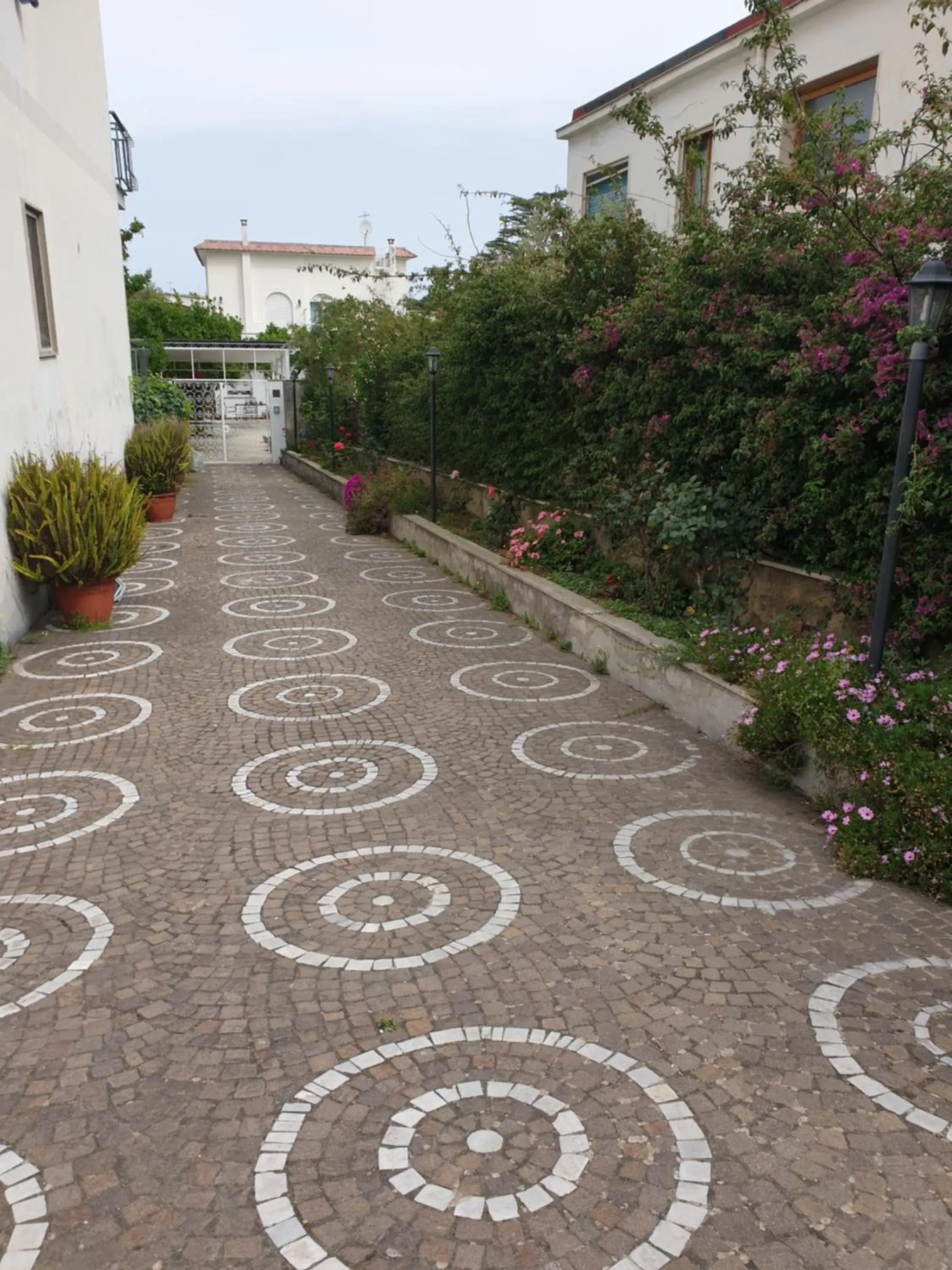 Facade/entrance in YourHome - Villa Sorrento Facade/entrance in YourHome - Villa Sorrento
