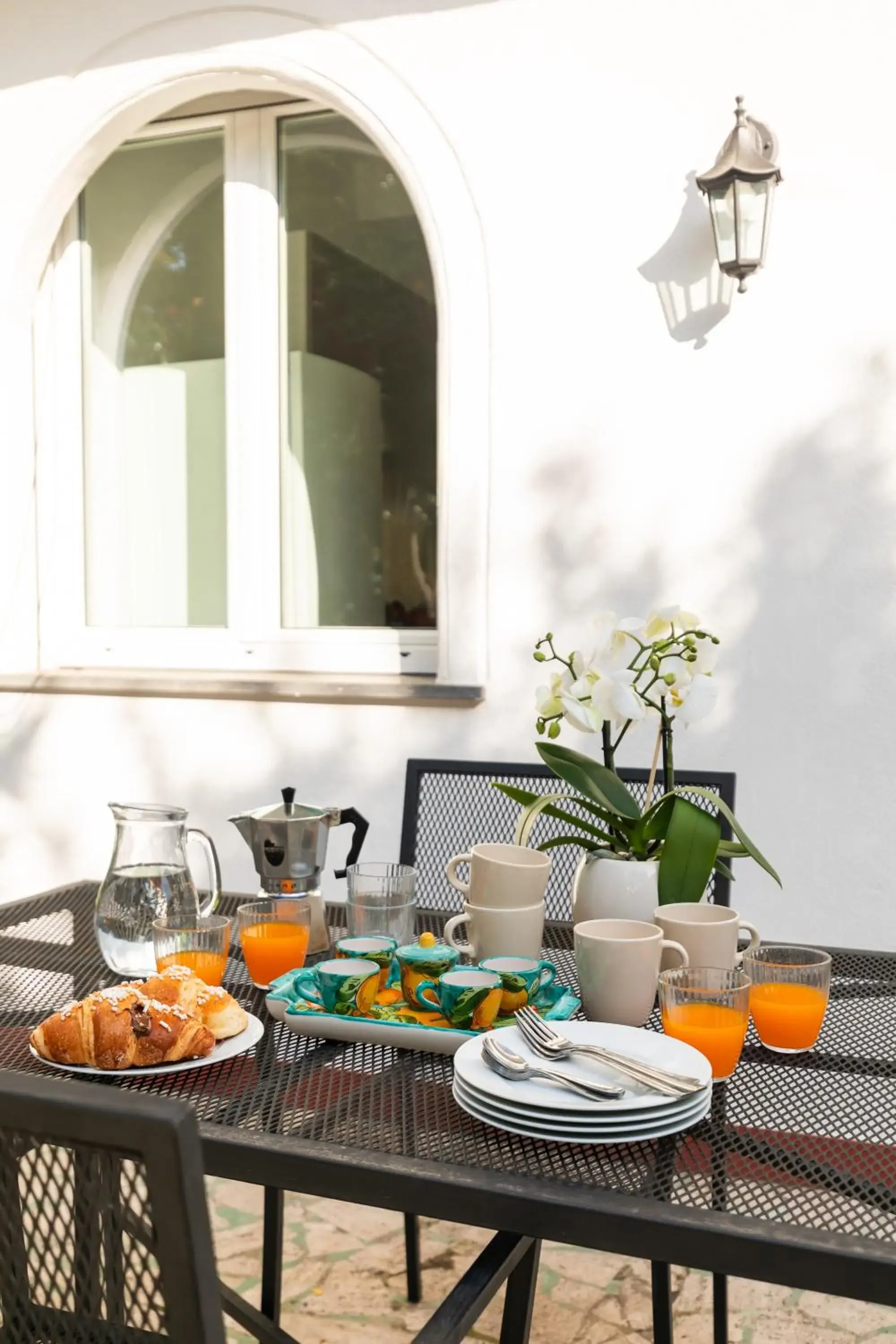 Dining area in YourHome - Villa Sorrento Dining area in YourHome - Villa Sorrento