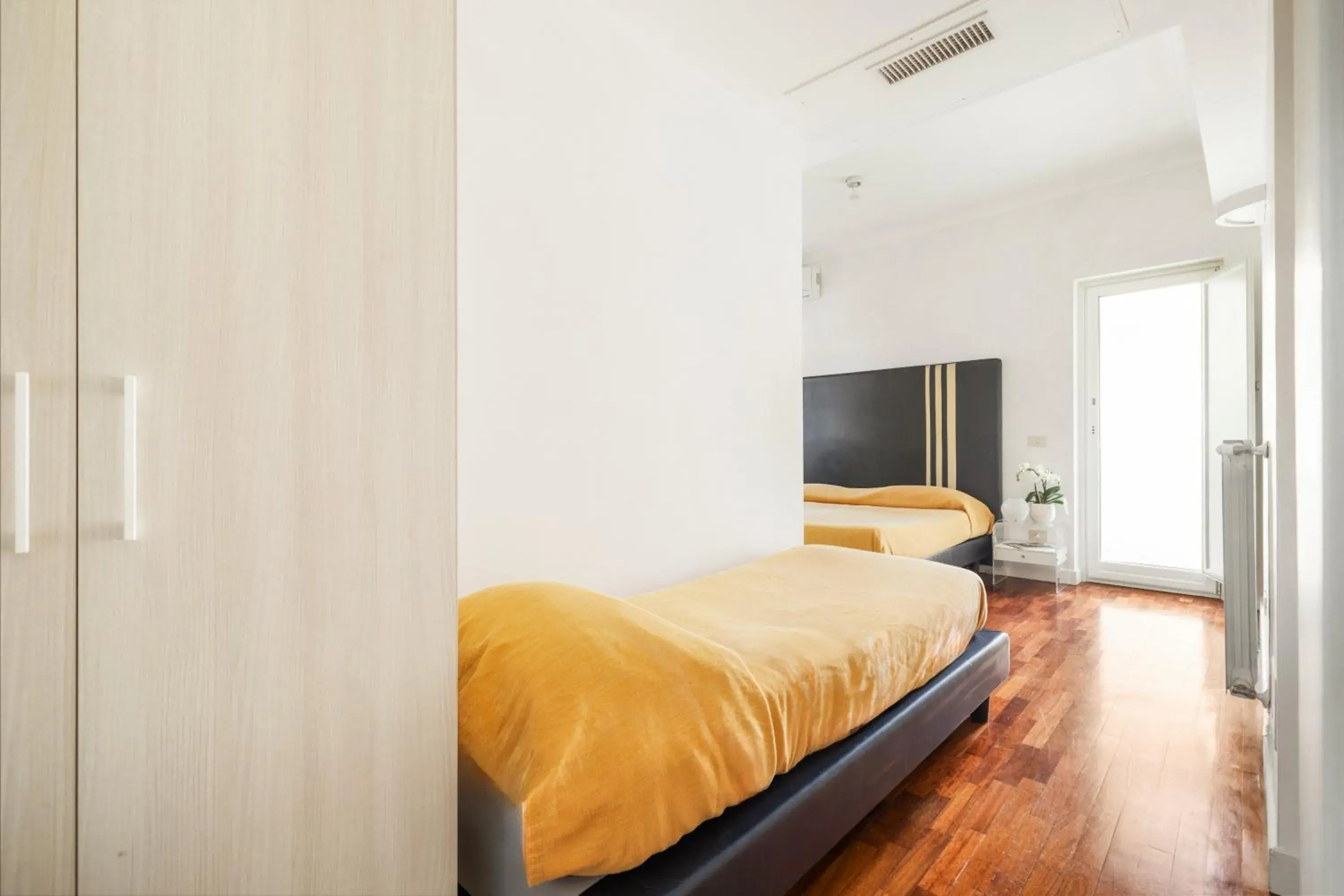 Bed in YourHome - Villa Sorrento Bed in YourHome - Villa Sorrento