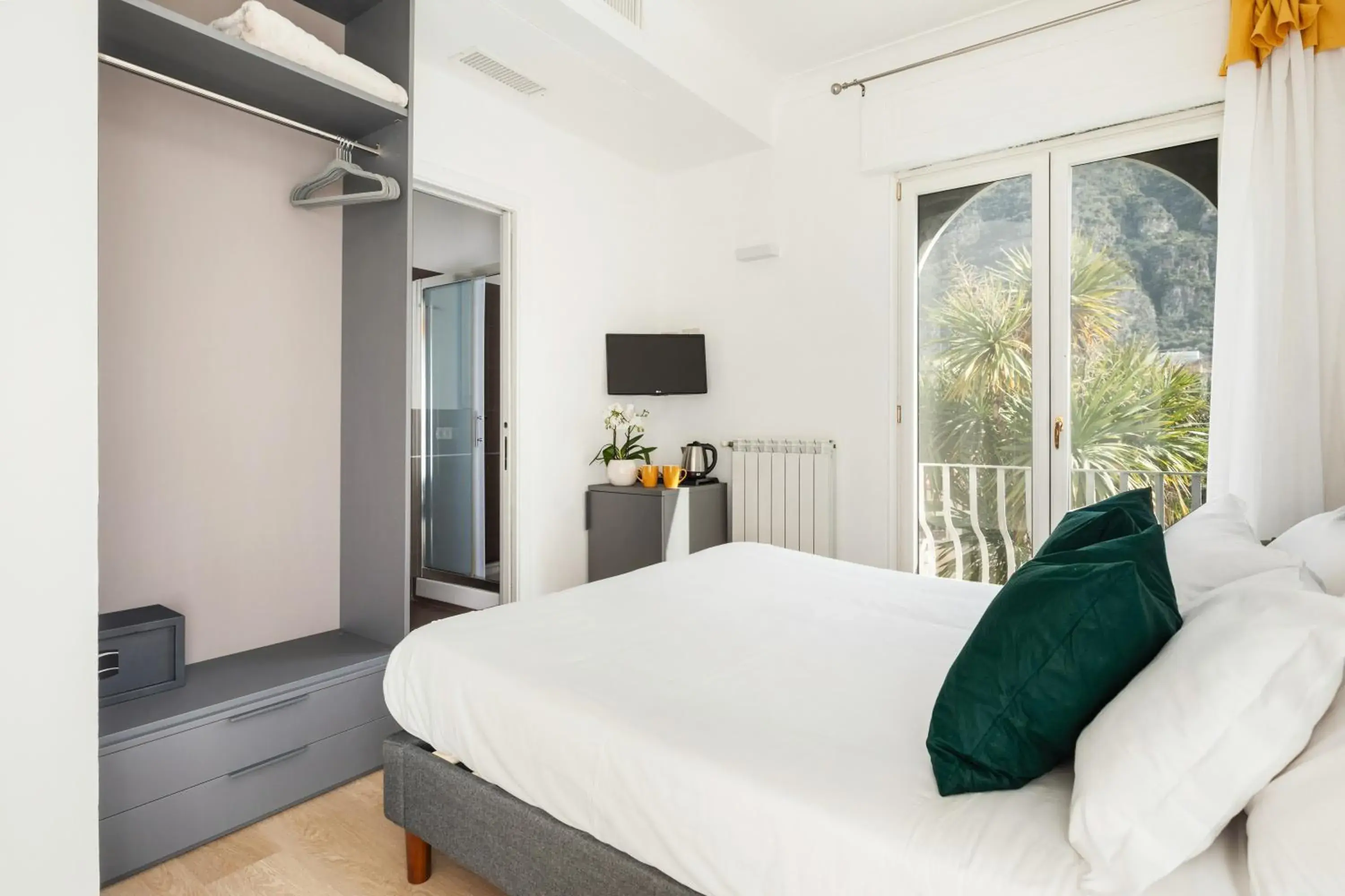 Double Room with Terrace in YourHome - Villa Sorrento Double Room with Terrace in YourHome - Villa Sorrento