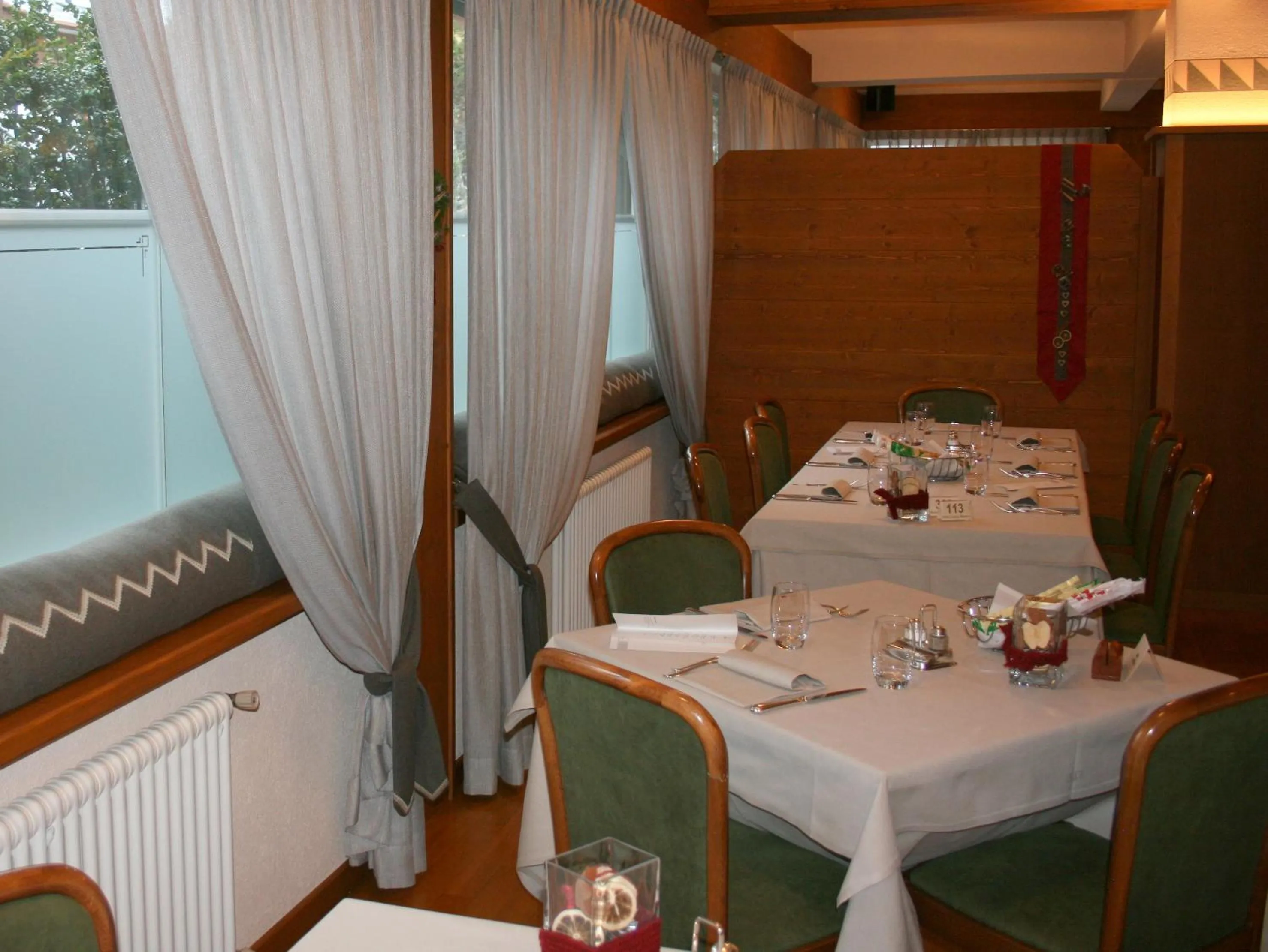 Restaurant/places to eat in Hotel Larice Bianco