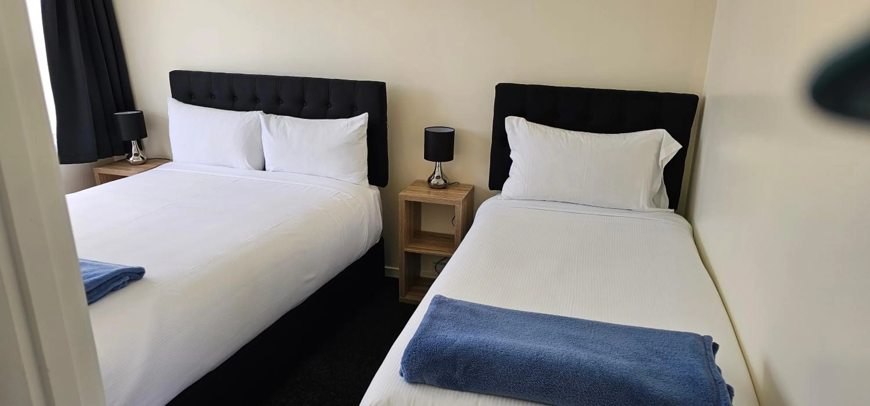 Bedroom, Bed in Twin Coast Adventures