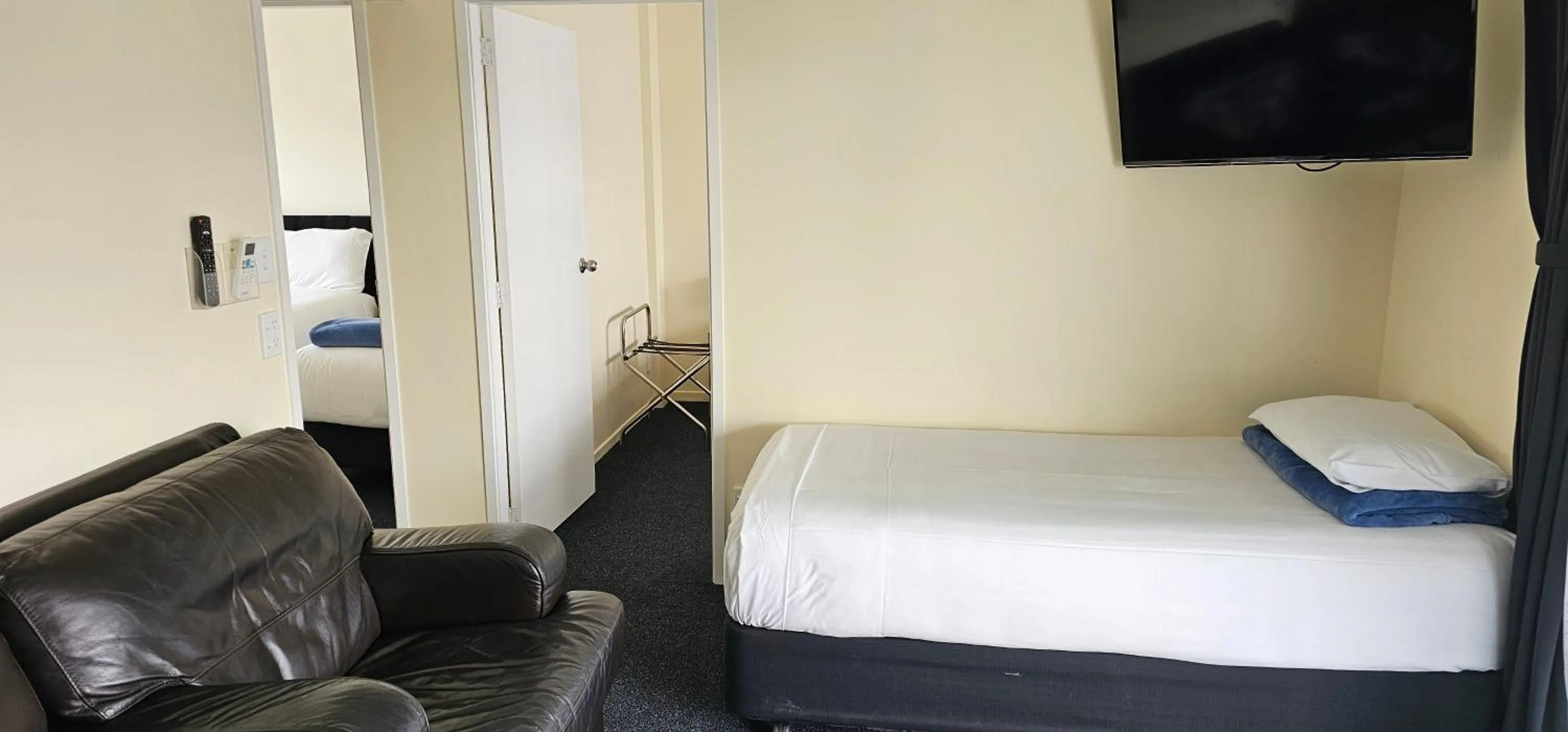 TV and multimedia, Bed in Twin Coast Adventures