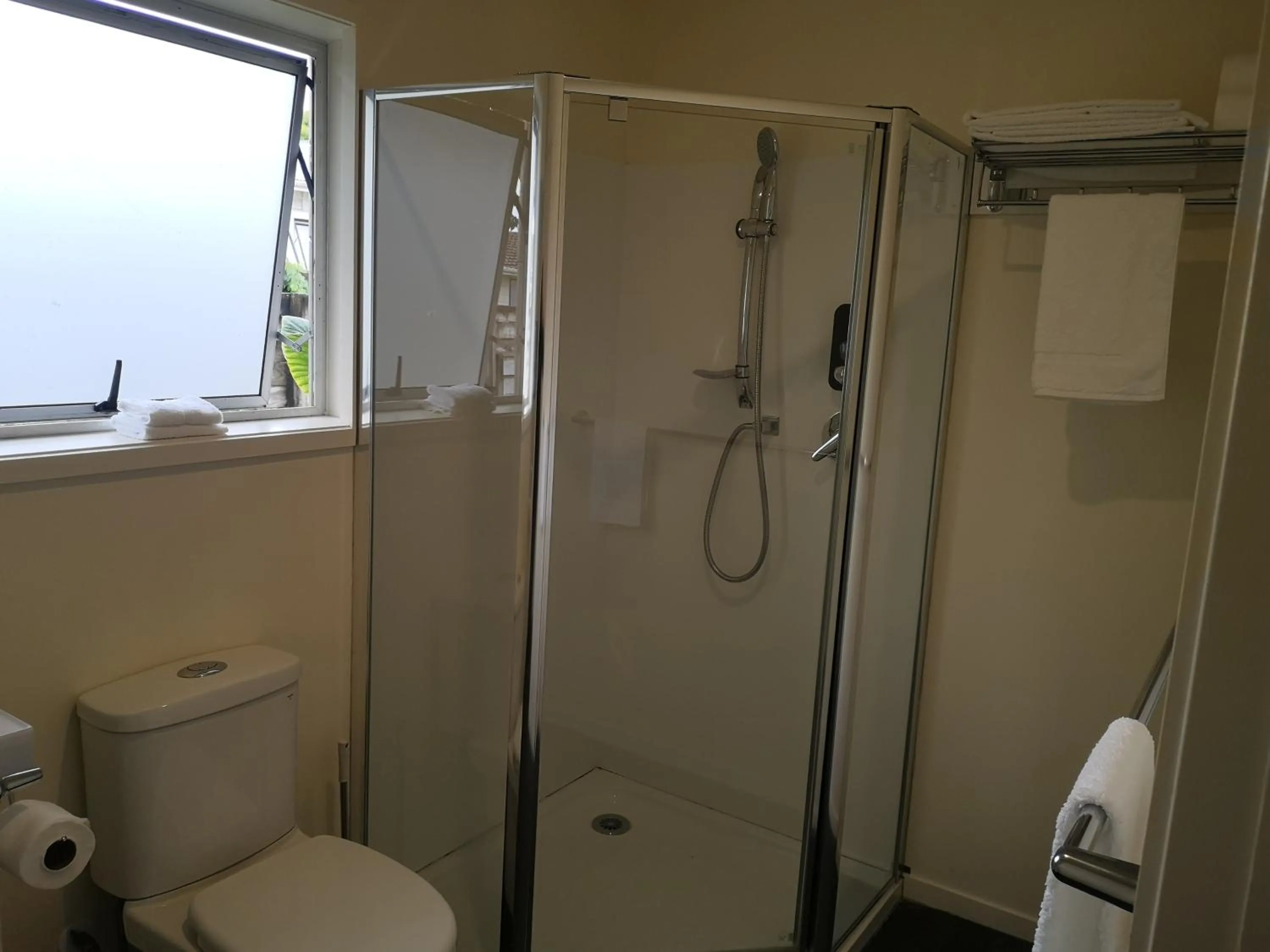 Shower in Twin Coast Adventures