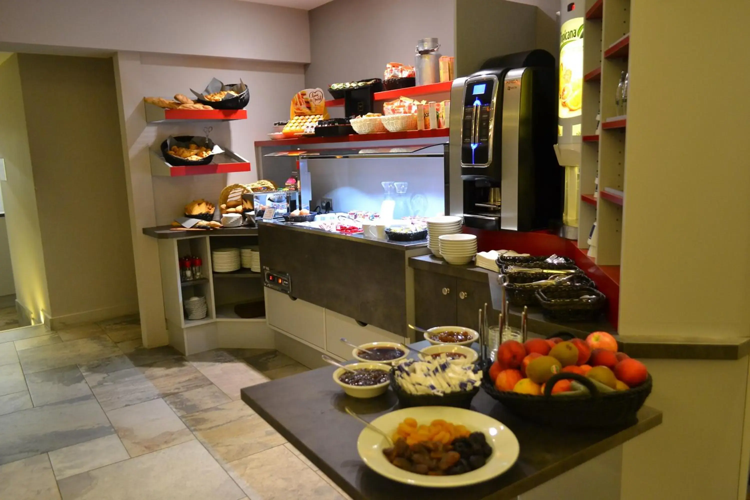 Restaurant/places to eat in La Table de Gustave Restaurant/places to eat in La Table de Gustave