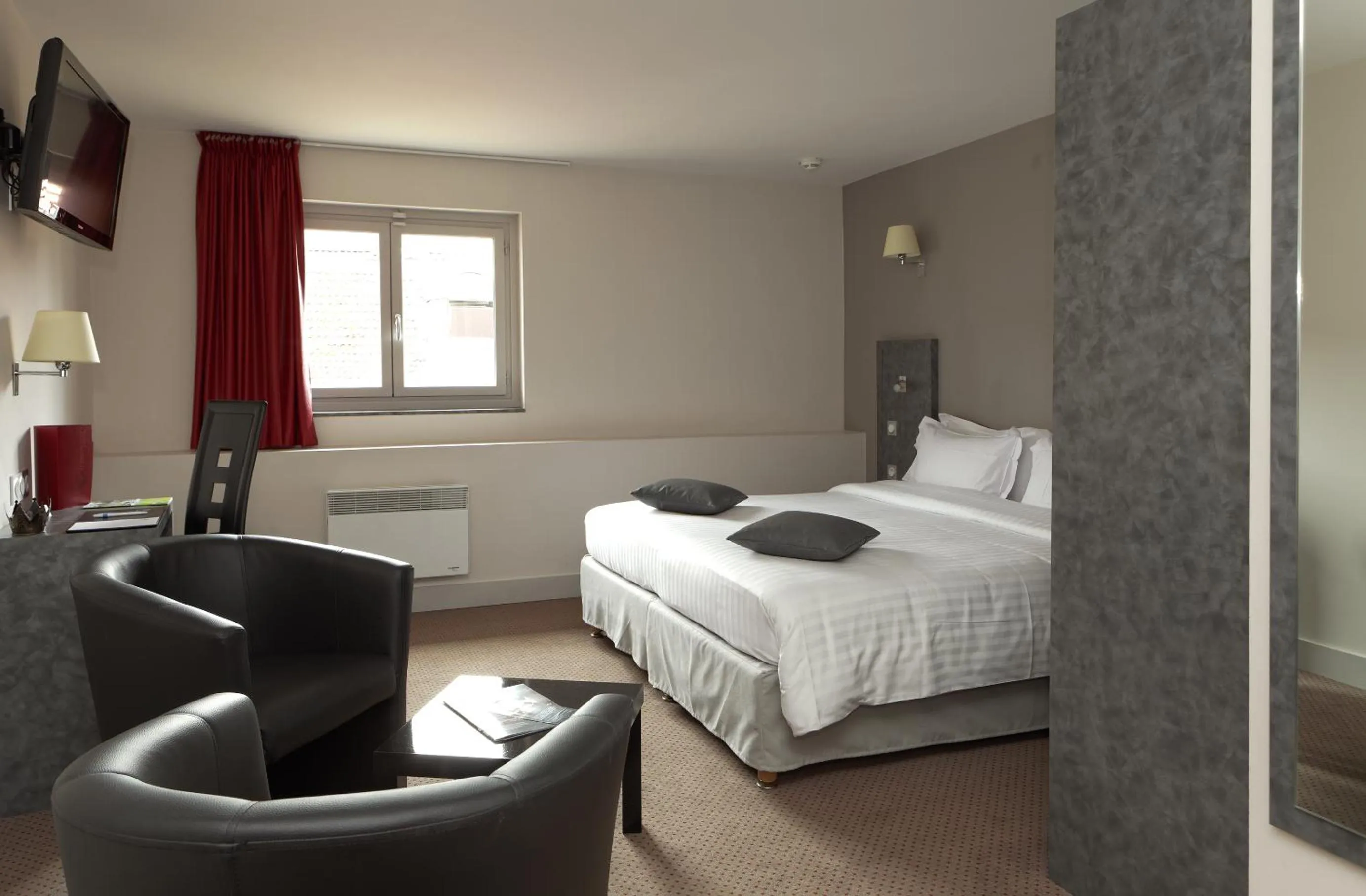 Decorative detail, Bed in La Table de Gustave