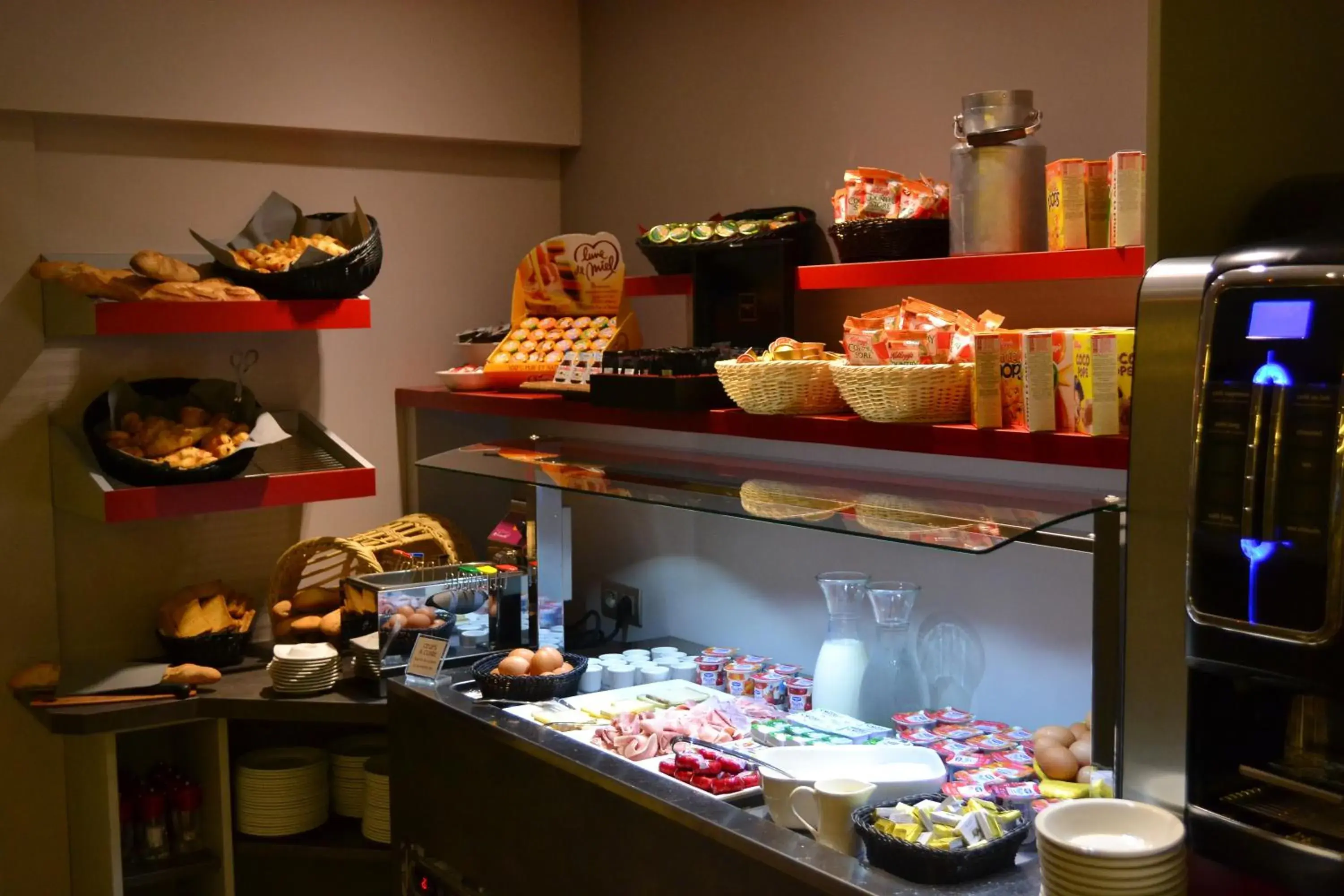 Restaurant/places to eat in La Table de Gustave Restaurant/places to eat in La Table de Gustave