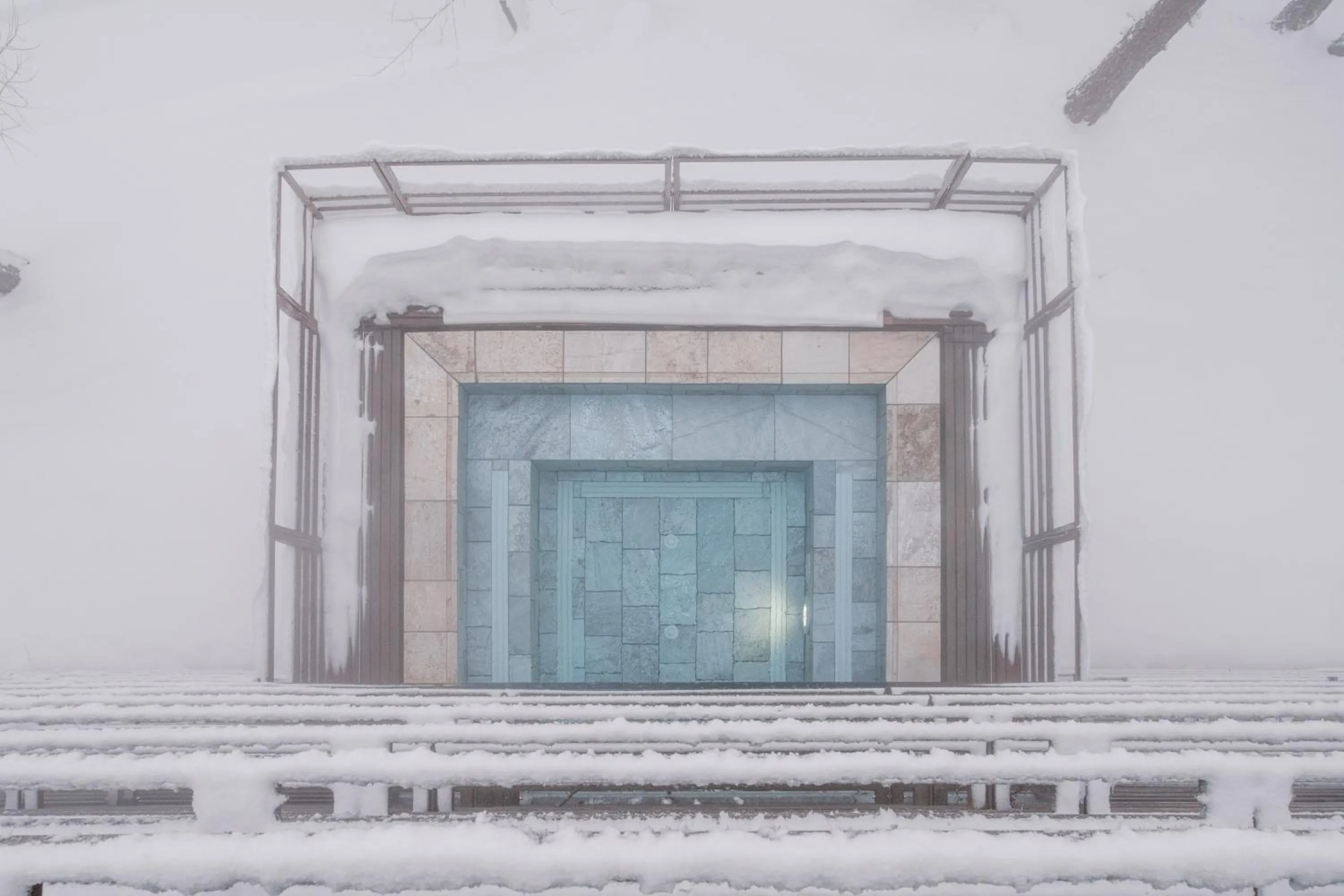 Swimming pool in Vigilius Mountain Resort