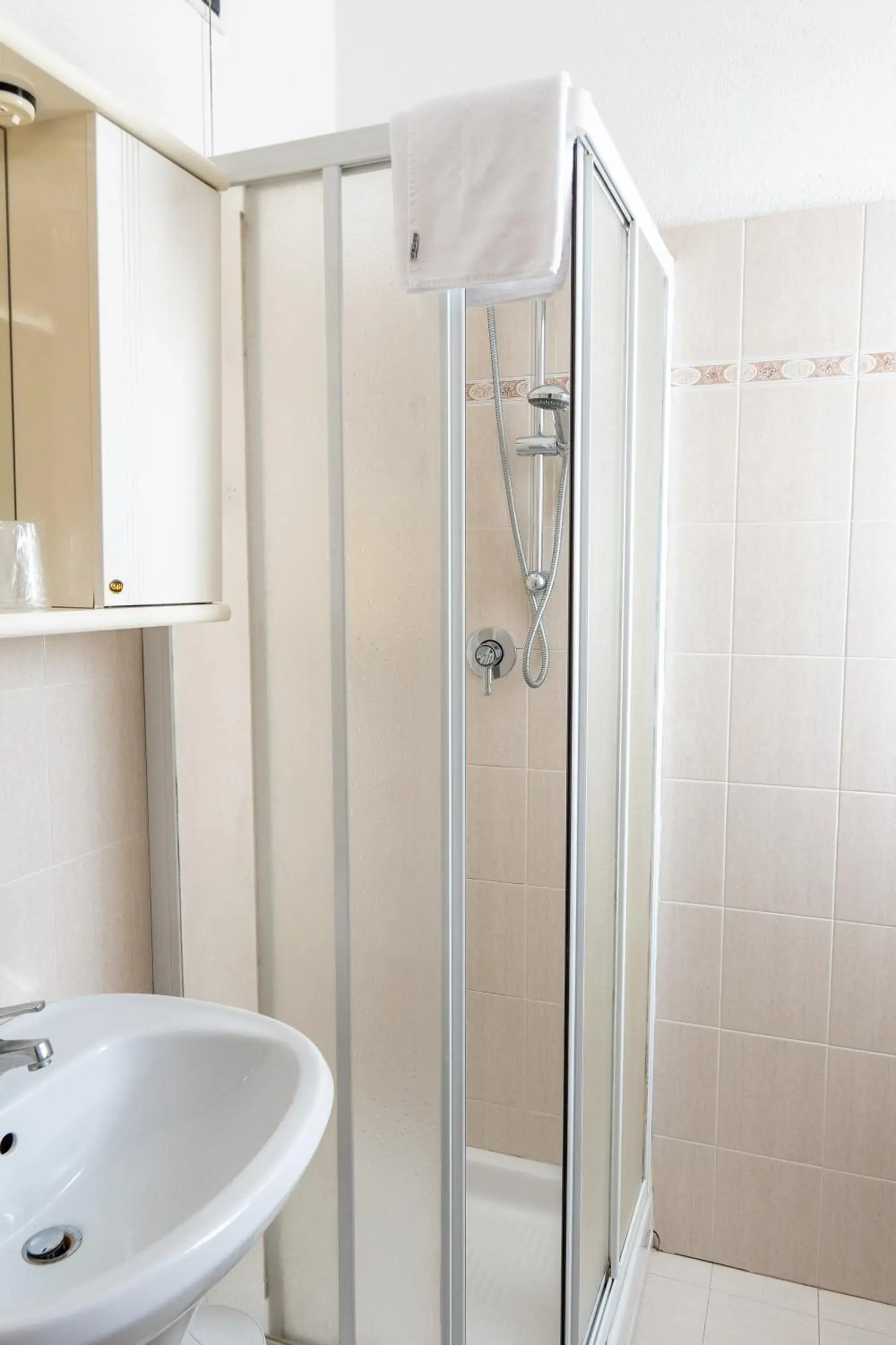 Bathroom in Hotel Villa Sara