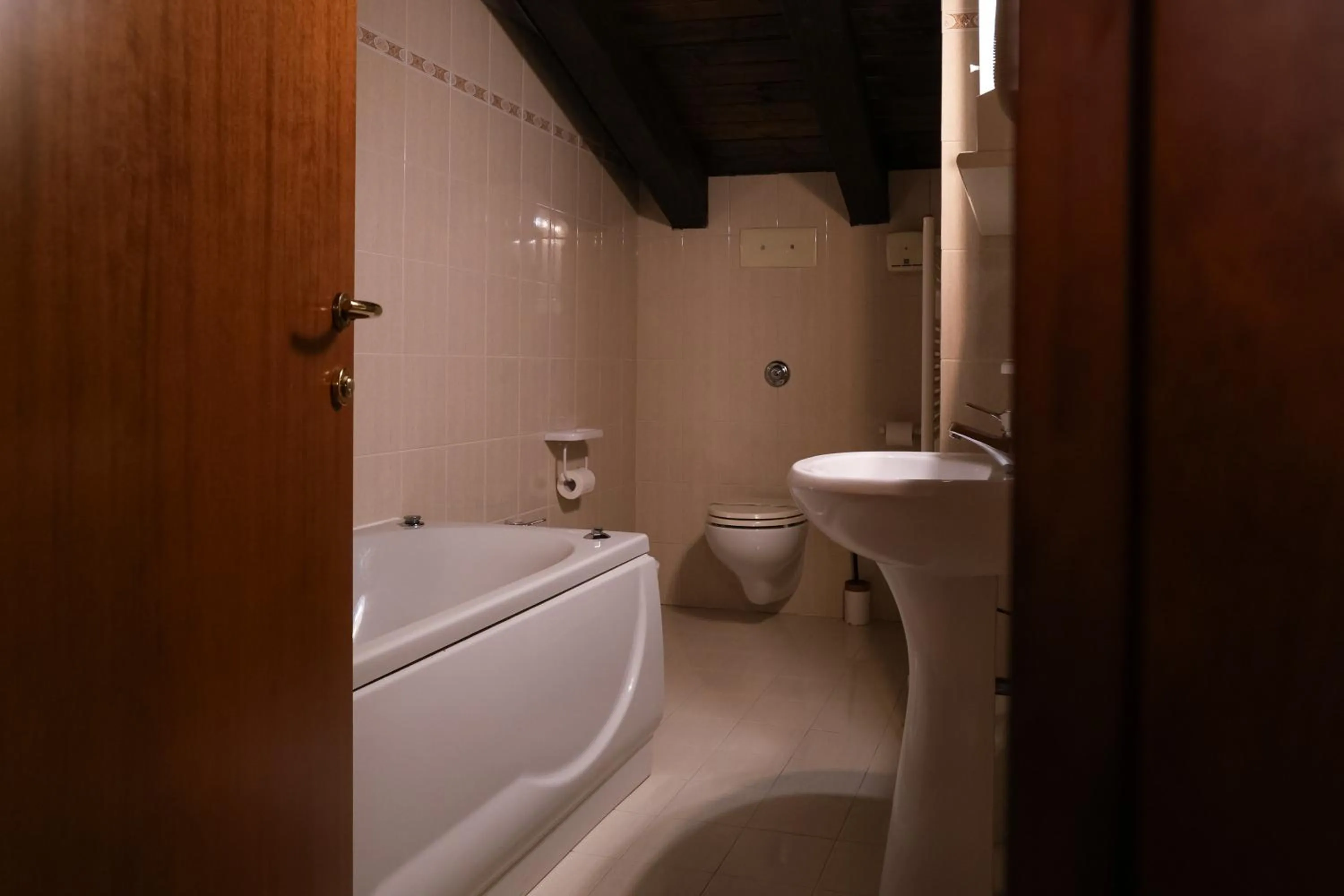 Toilet in Hotel Villa Sara