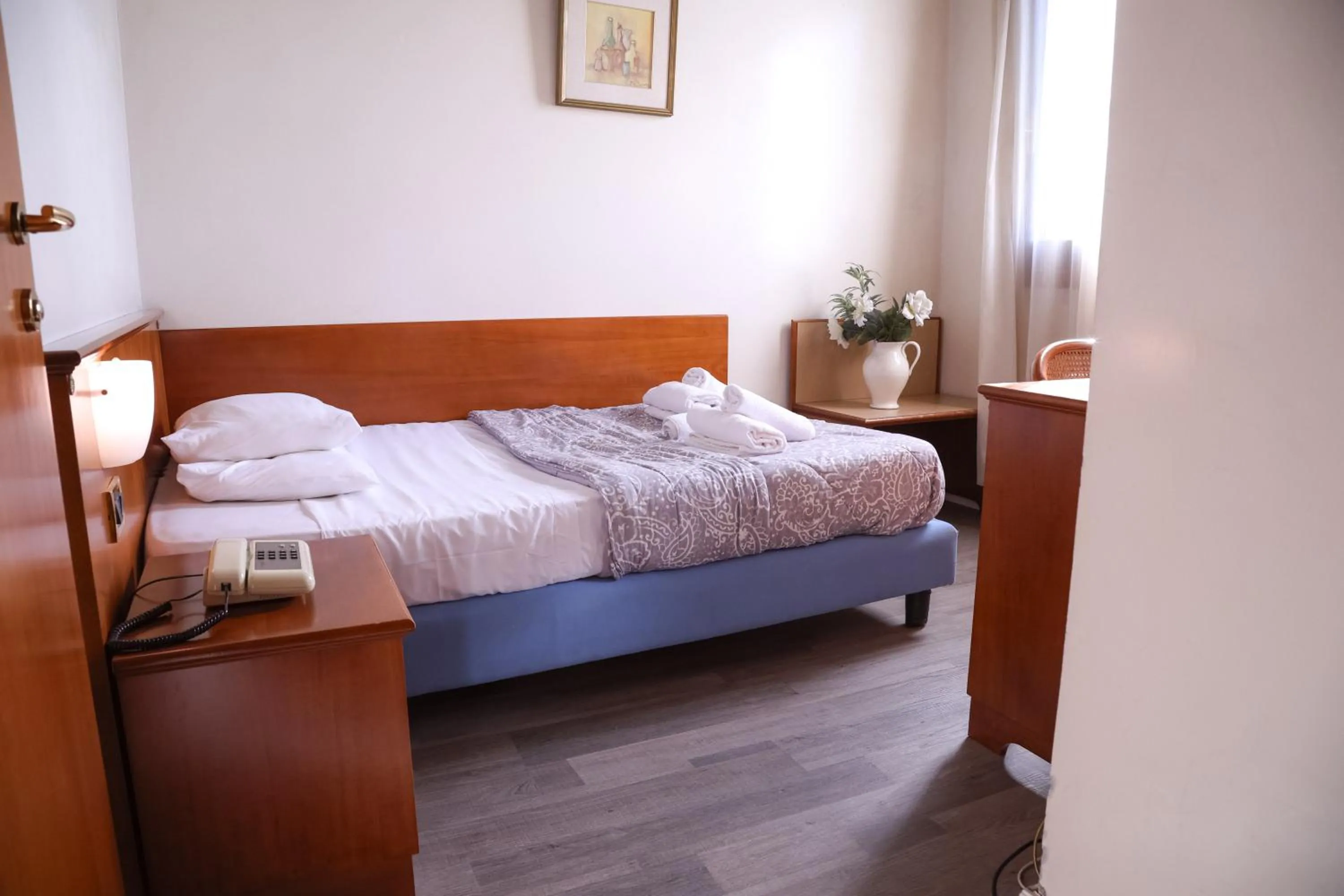 Photo of the whole room, Bed in Hotel Villa Sara