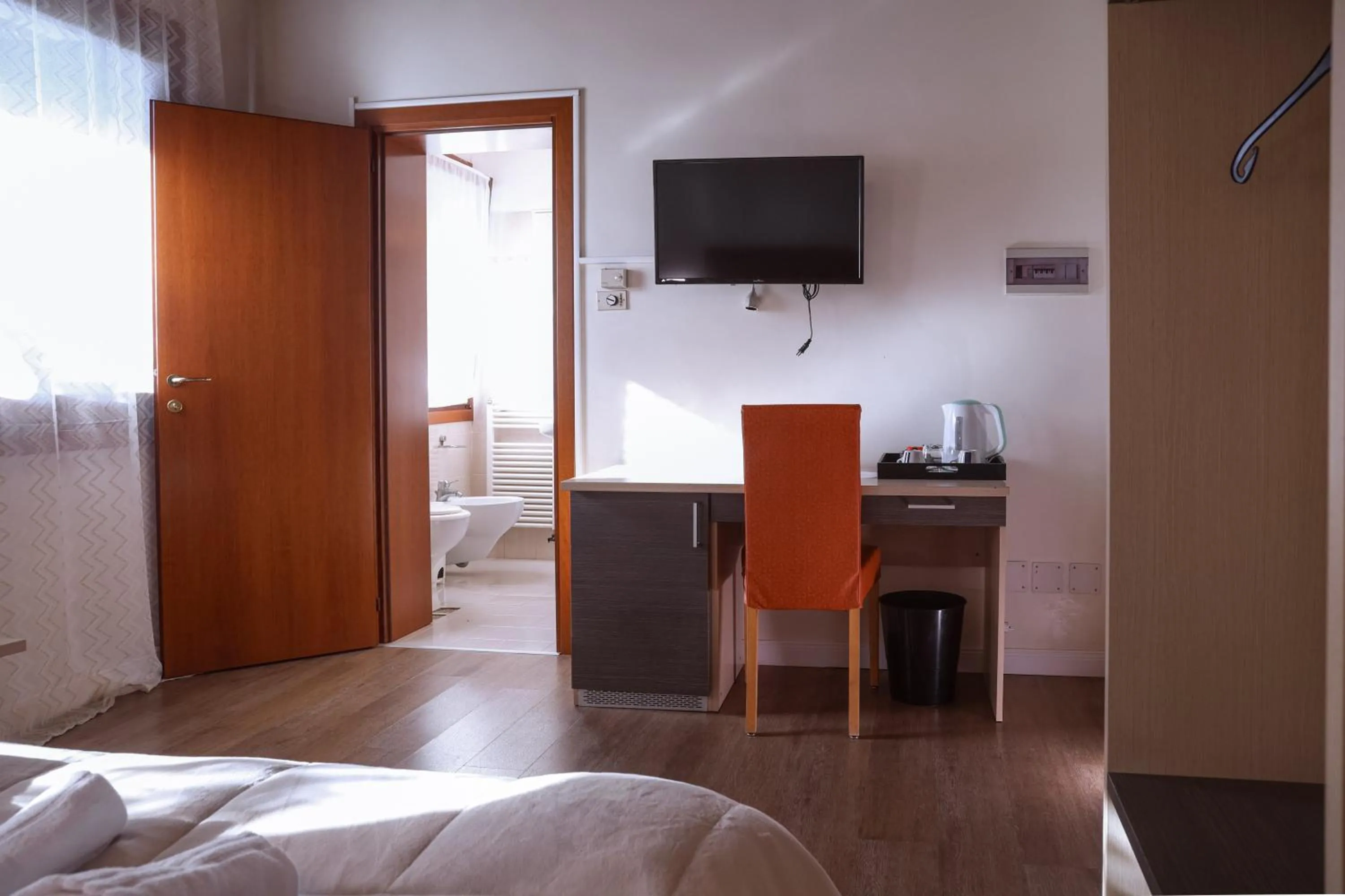 Photo of the whole room, Bed in Hotel Villa Sara