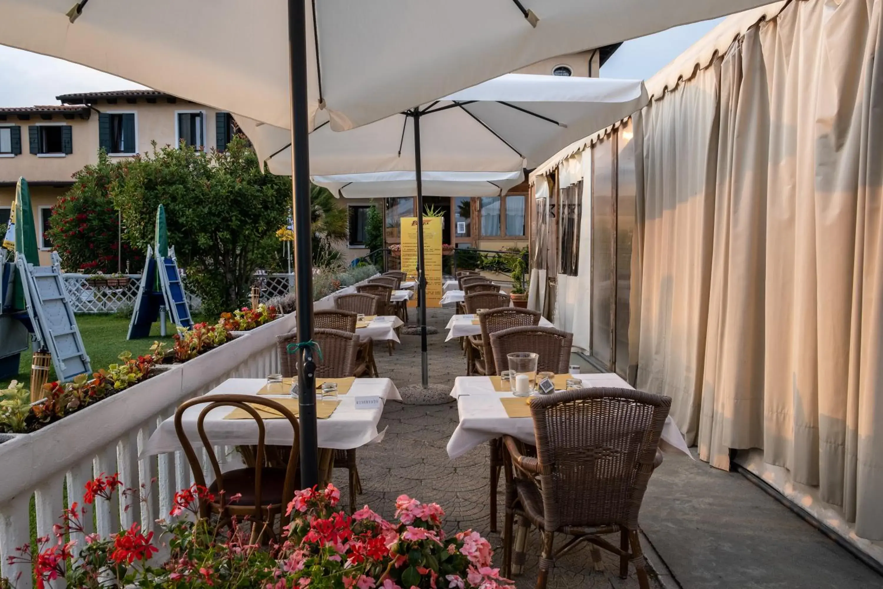 Meals, Restaurant/Places to Eat in Hotel Villa Sara