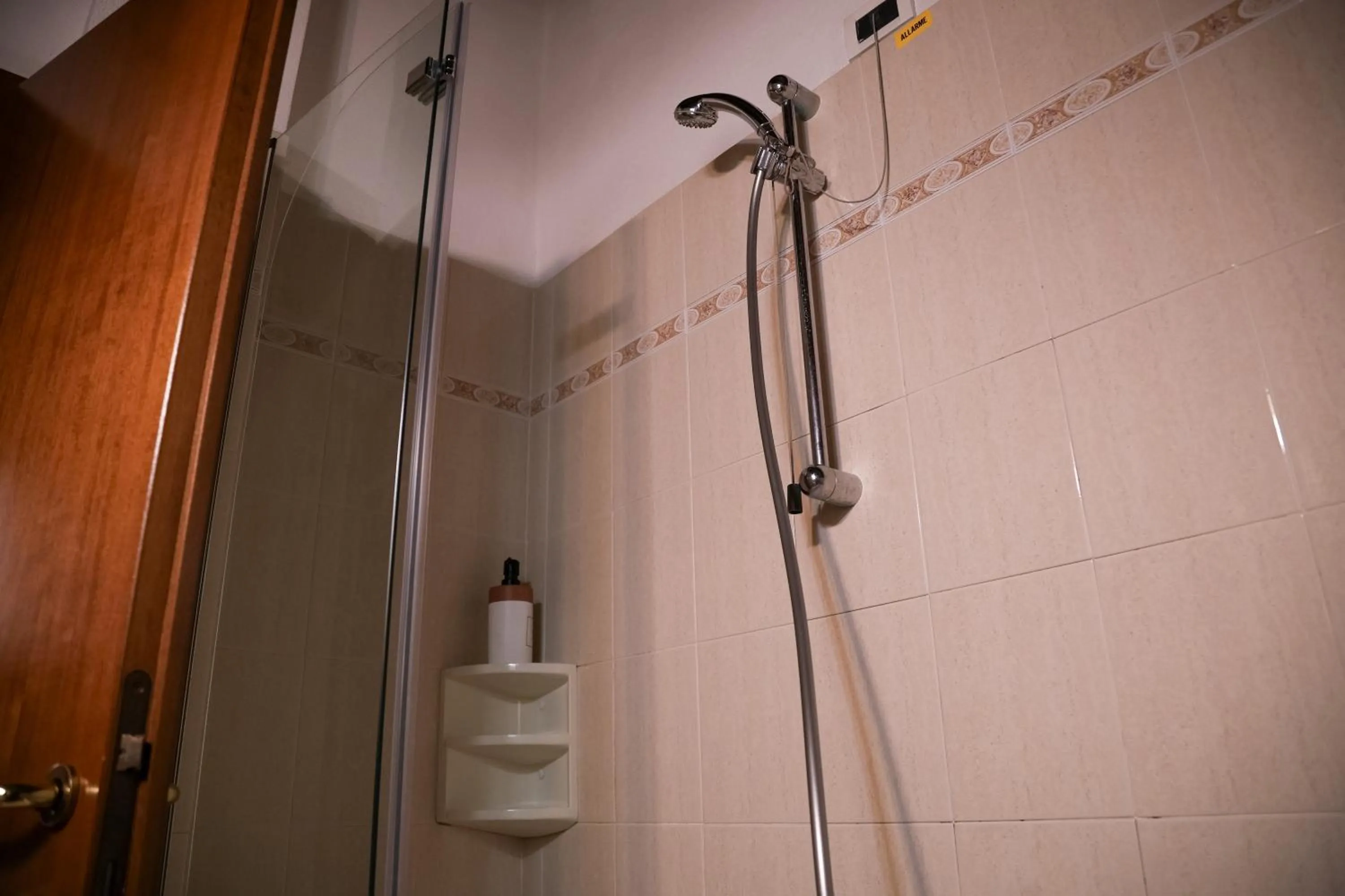 Shower in Hotel Villa Sara