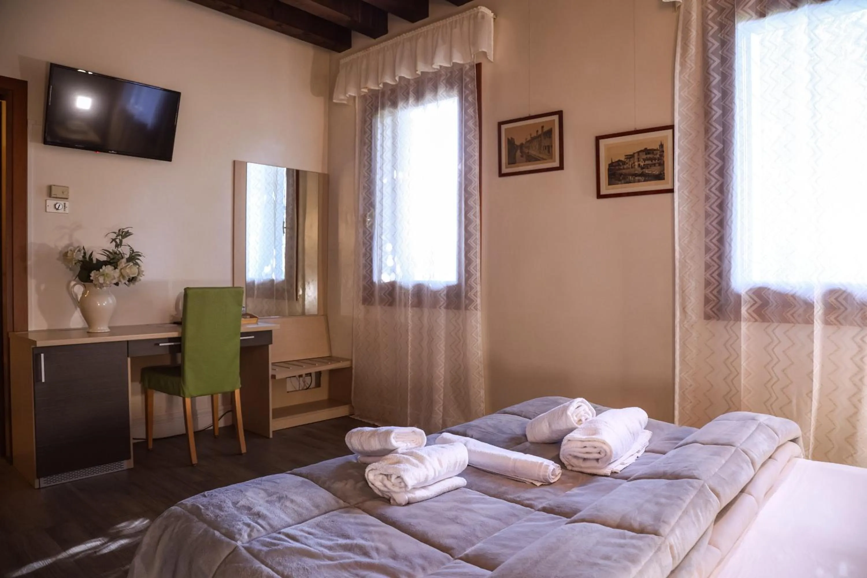 Bed in Hotel Villa Sara