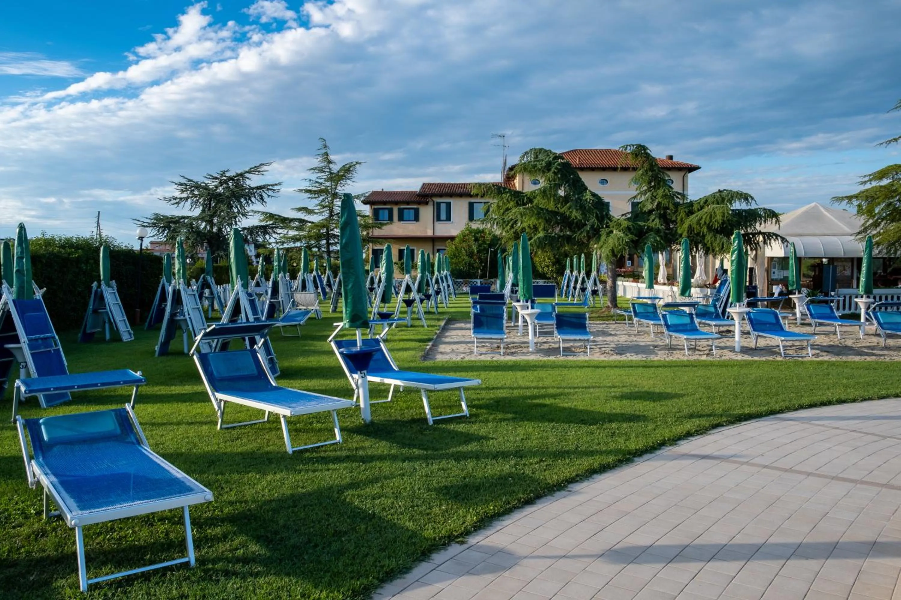 Day in Hotel Villa Sara