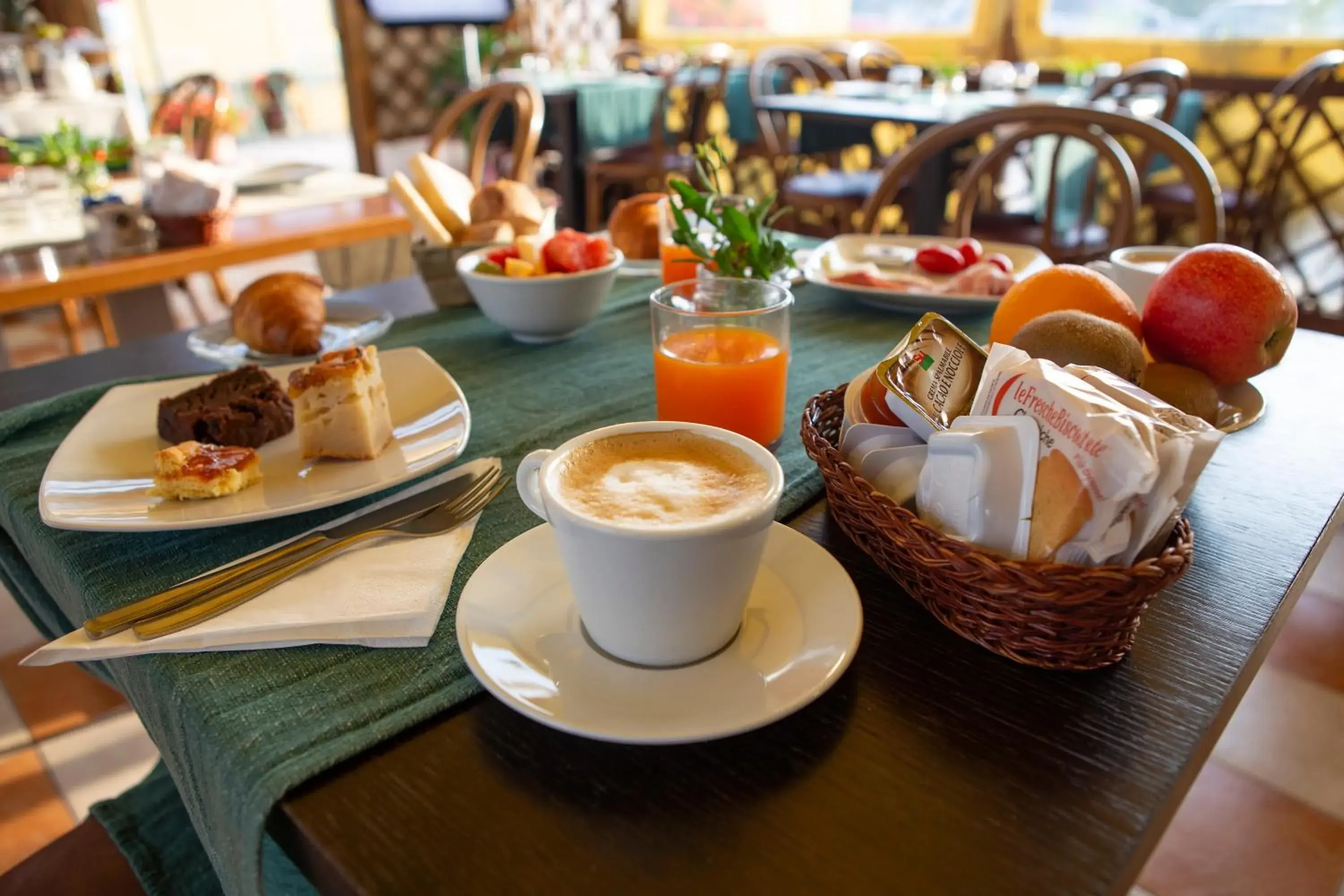 Breakfast in Hotel Villa Sara