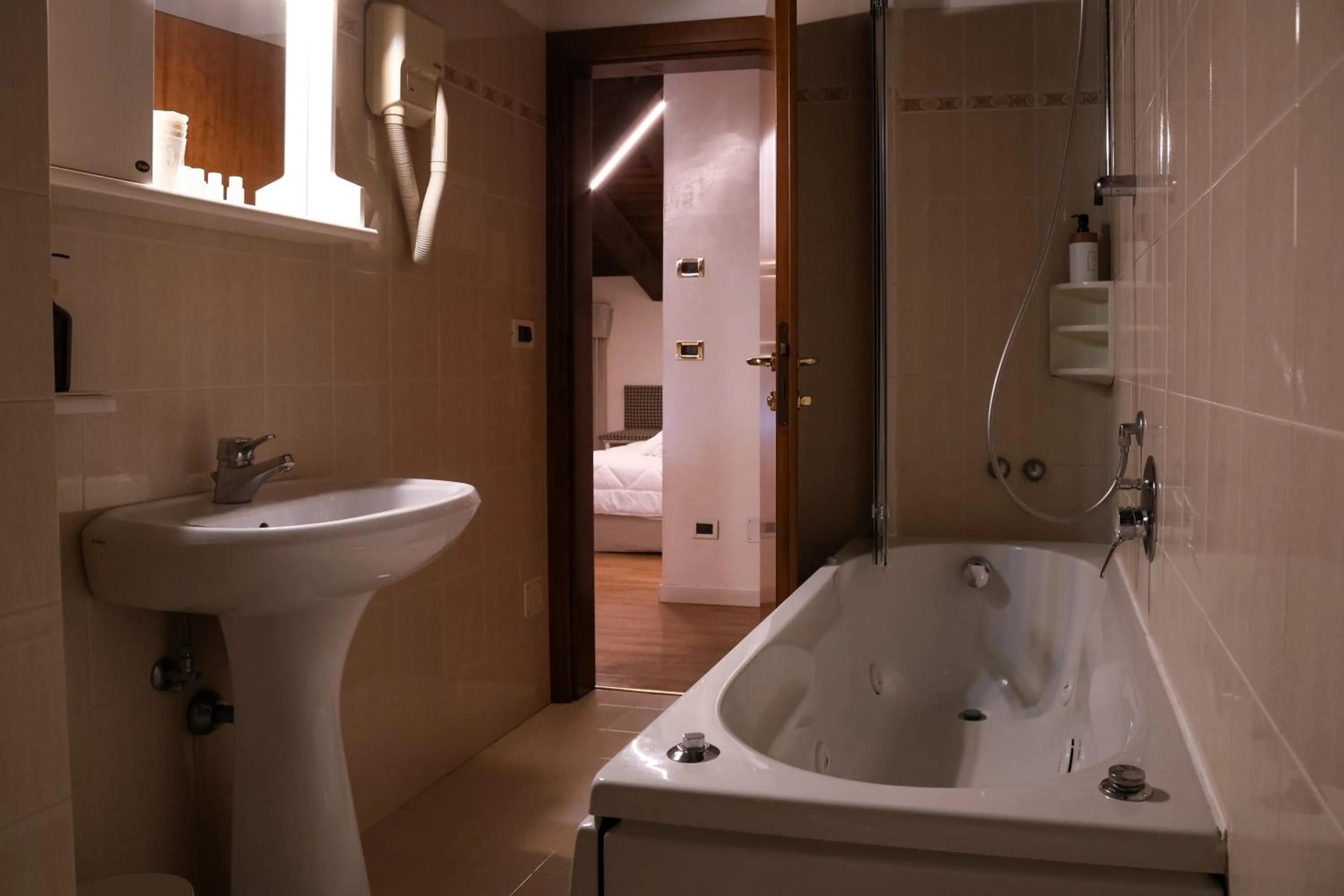 Bathroom in Hotel Villa Sara