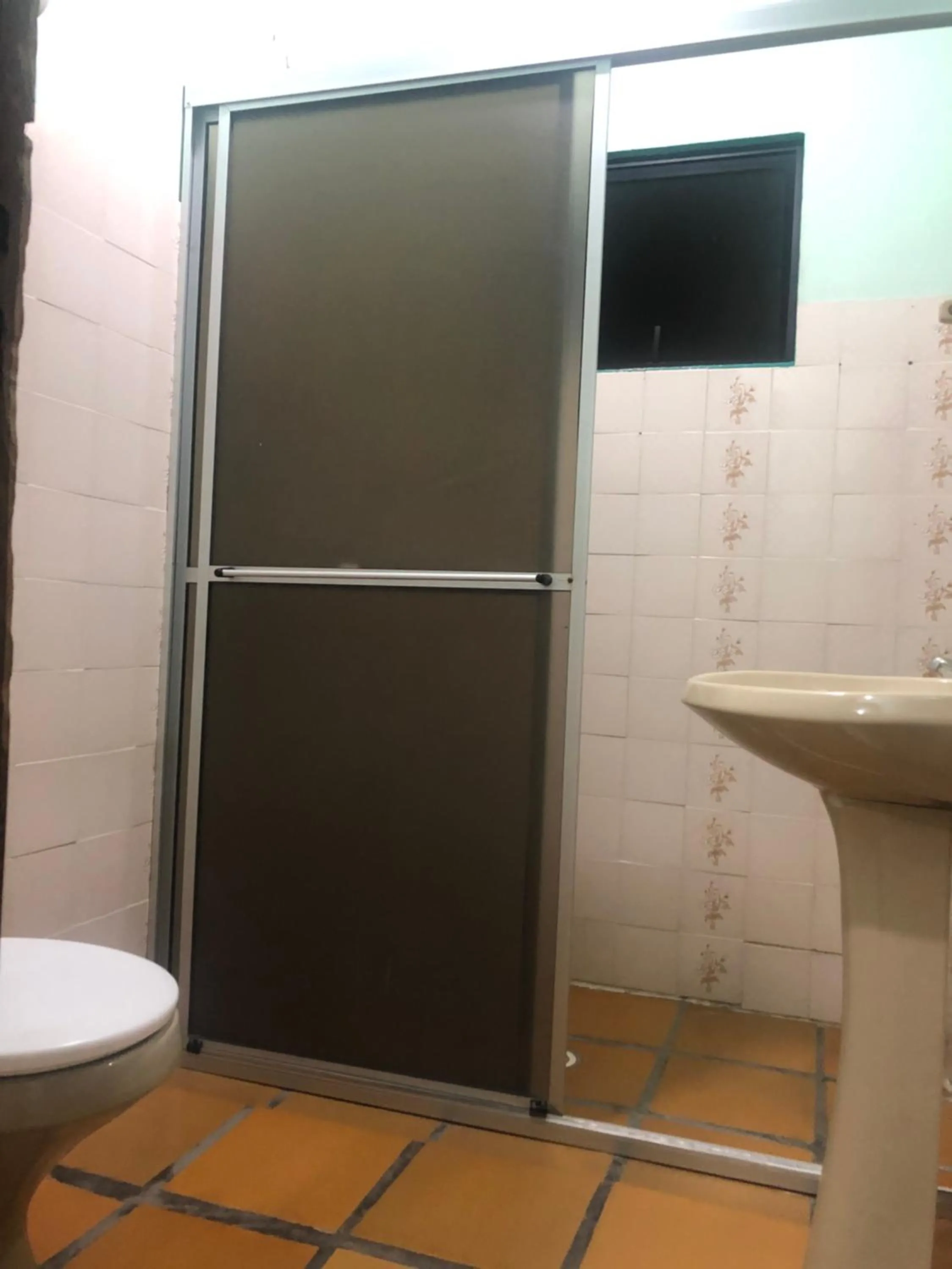 Bathroom in Residencial De Aluguel