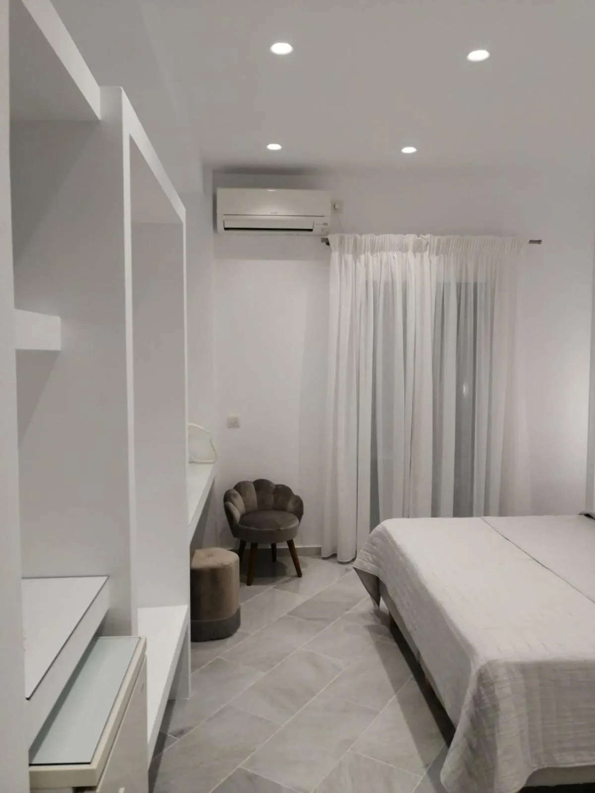 Bedroom, Bed in Doukissa