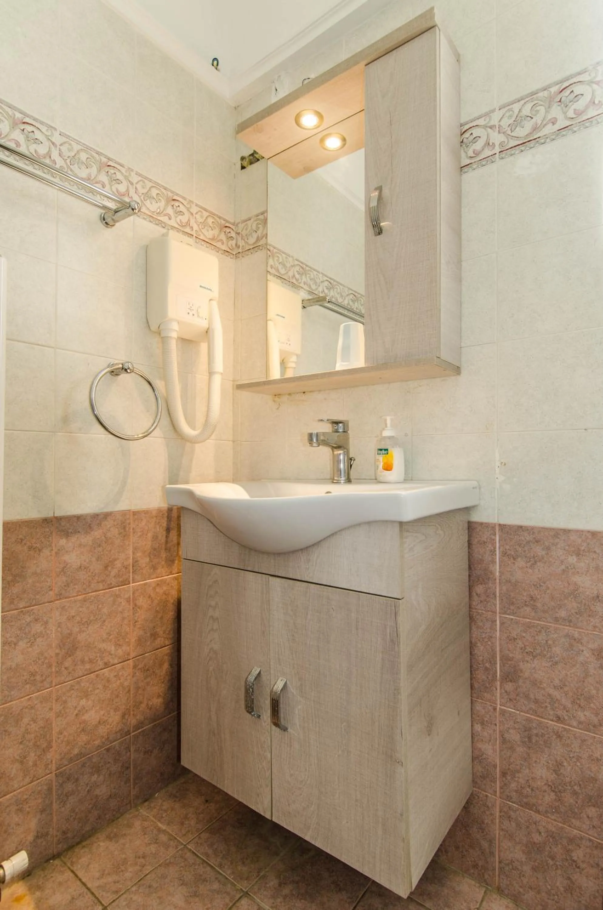 Bathroom in Plaka Studios