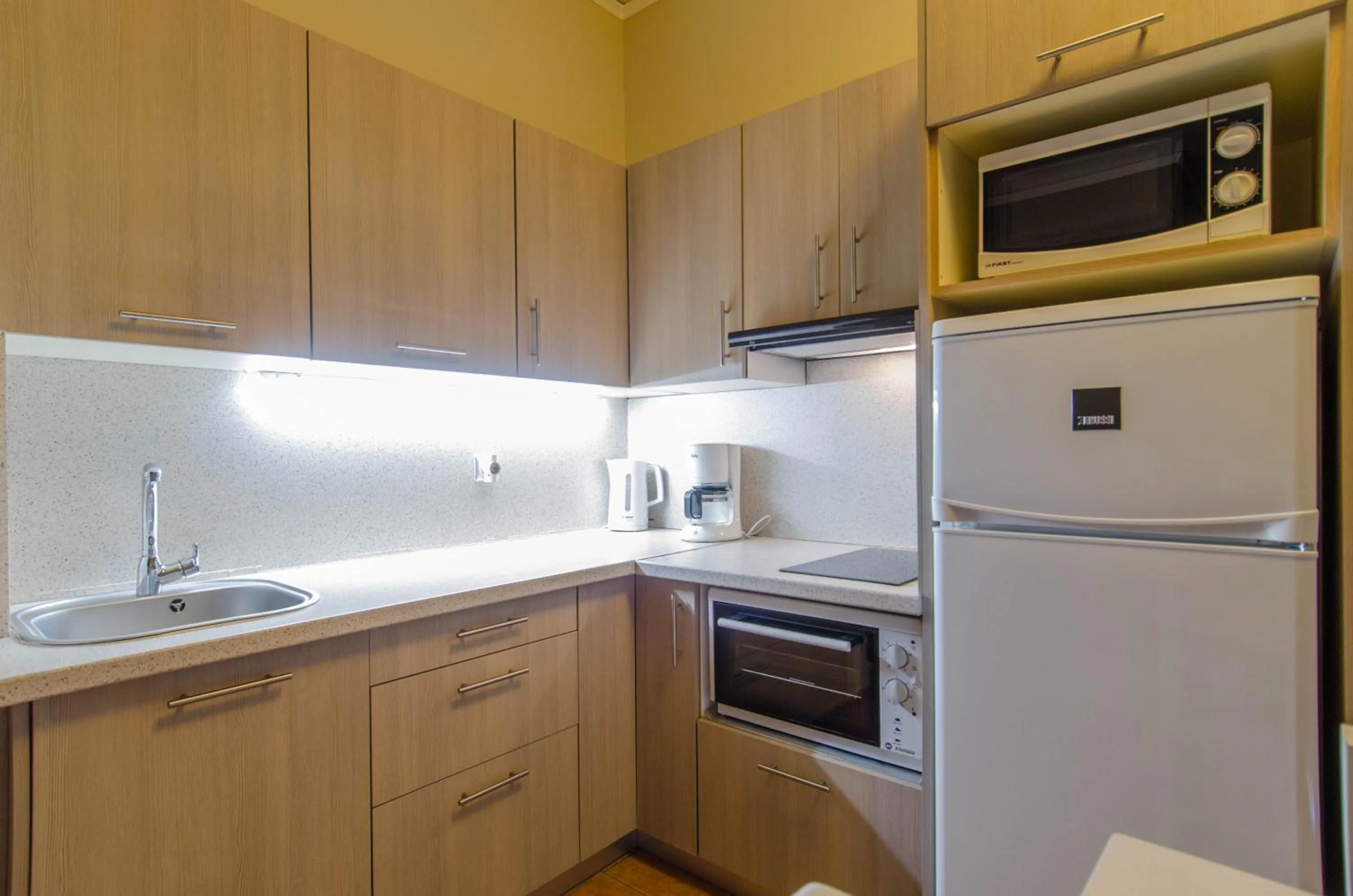 Kitchen or kitchenette in Plaka Studios