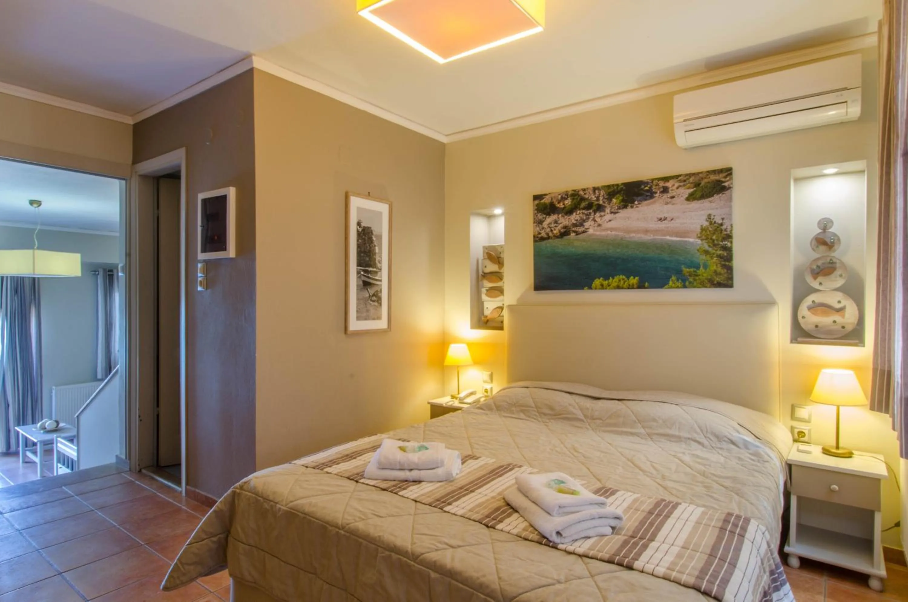 Bed in Plaka Studios