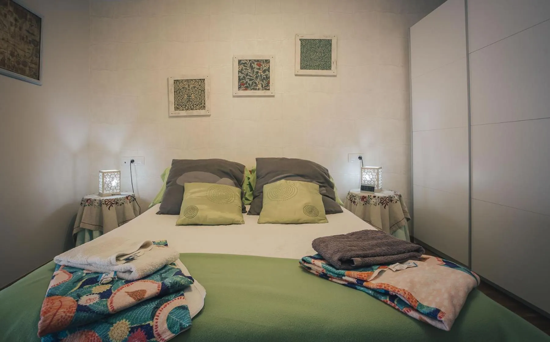 Photo of the whole room, Bed in Casa Ferran, amplias habitaciones y apartamentos de montaña